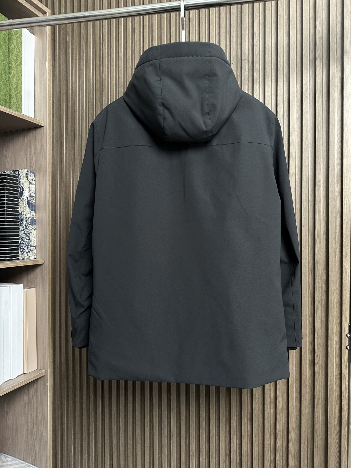 羽绒 Prada 普拉达 25秋冬红条系列连帽中长款夹克羽绒内冲100g-90白鸭绒,轻薄有型,上身不臃