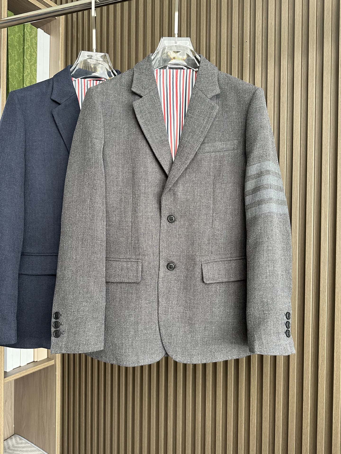 TB原单男士2025年最新秋冬时装羊毛单西，明星级的一款单品！高颜值且品型兼备的一款西装！TB家族此款单