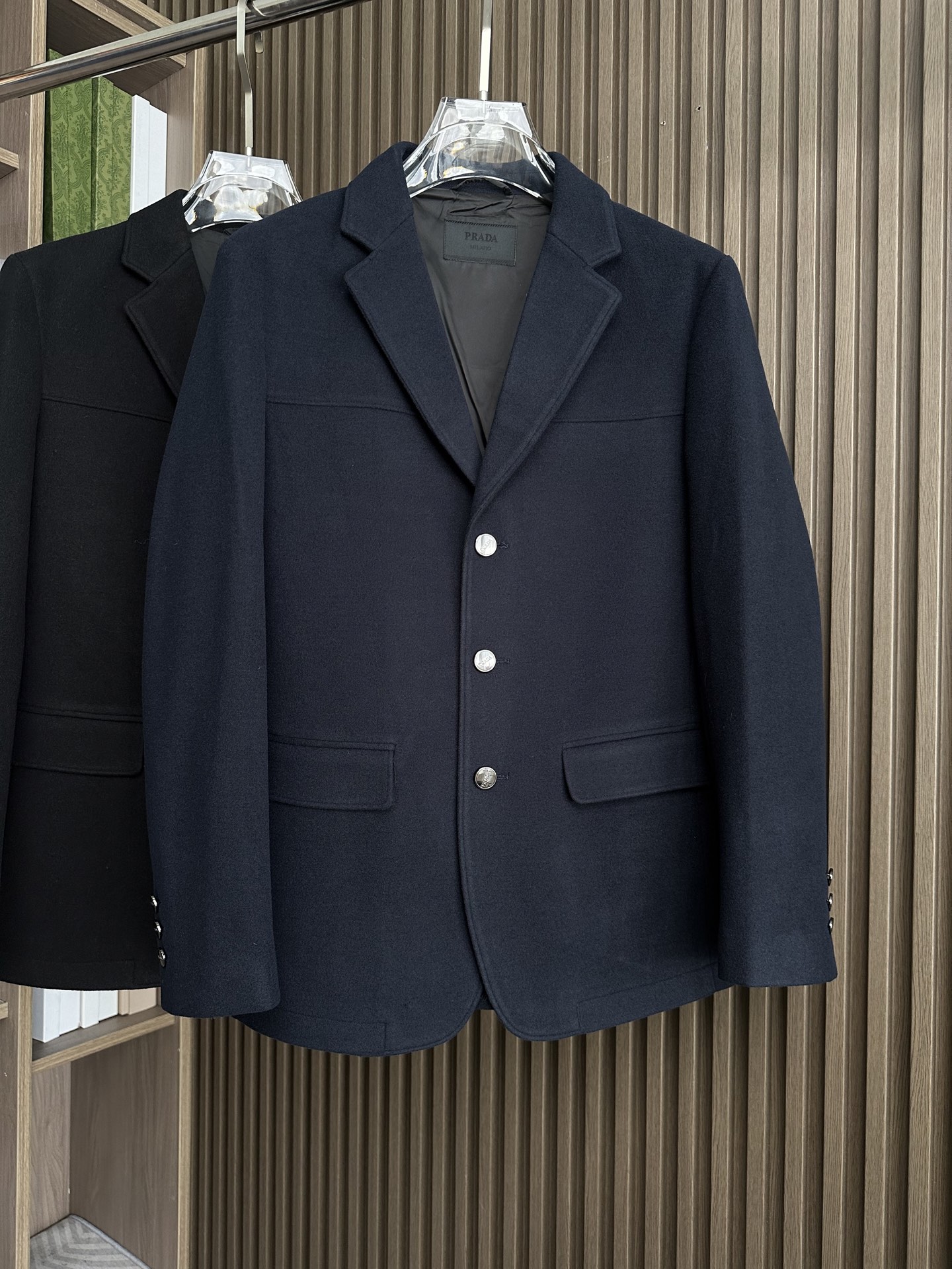 PRADA 普拉达2025ss秋冬新款男士商务羊毛呢西装！超高端顶尖一线成衣手工系列，西装领域里的佼佼者