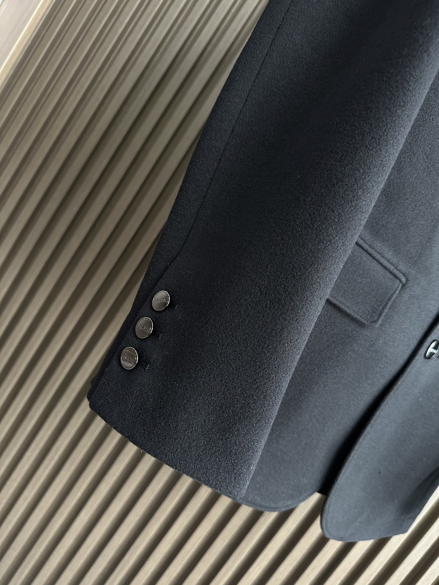 （黑～）PRADA 普拉达2025ss秋冬新款男士商务羊毛呢西装！