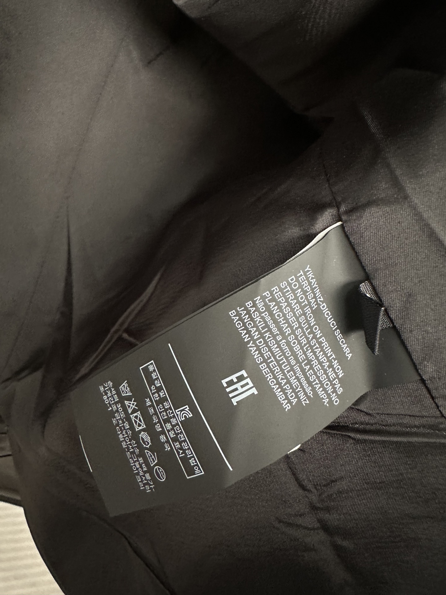 （黑～）PRADA 普拉达2025ss秋冬新款男士商务羊毛呢西装！