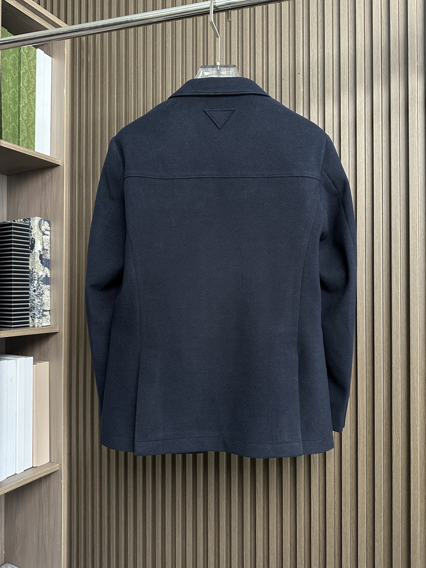 （藏蓝～）PRADA 普拉达2025ss秋冬新款男士商务羊毛呢西装！