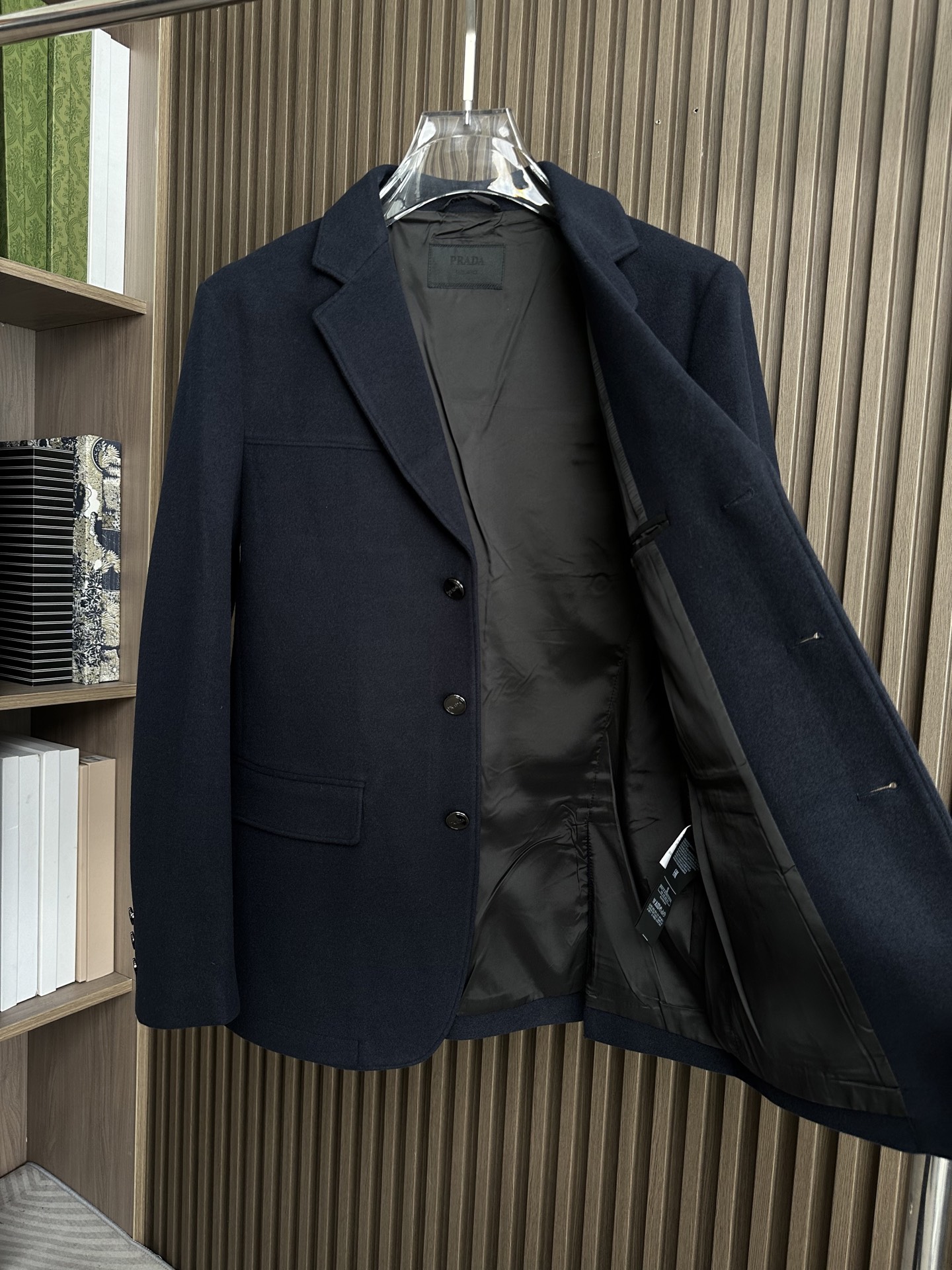 （藏蓝～）PRADA 普拉达2025ss秋冬新款男士商务羊毛呢西装！