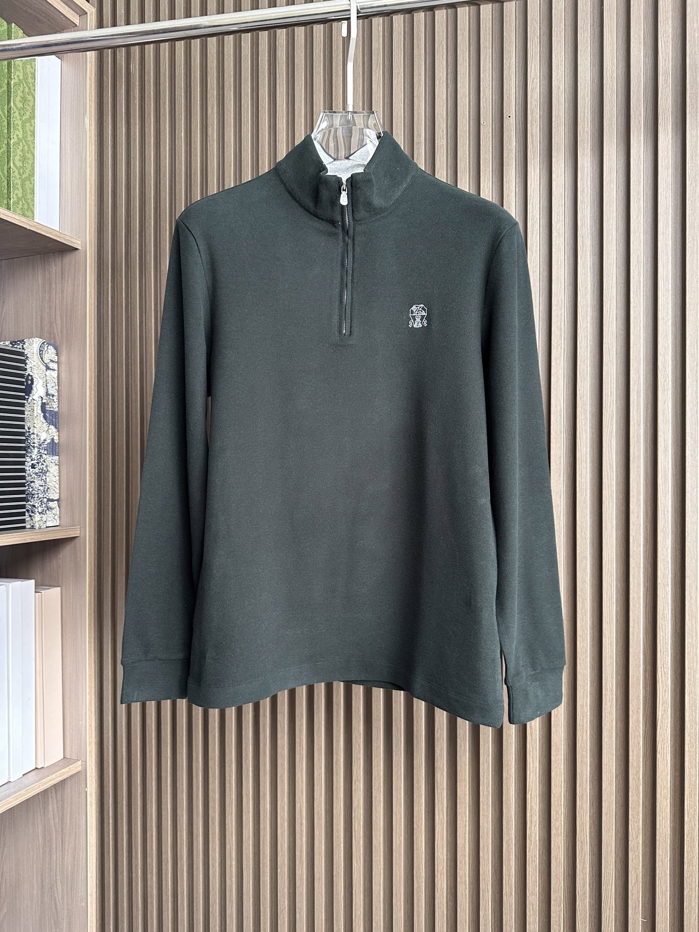 NO:565854,(Dark Green~) BC Men's 25FW Autumn and Winter New Composite Thin Velvet Men's Three-dimensional Embroidered Logo Long-Sleeved Bottoming Shirt,,,alexander wang19860909（墨绿～） BC男士25FW秋冬新款复合薄绒男士立体绣标长袖打底衫 ,,,alexander wang,Men's clothing