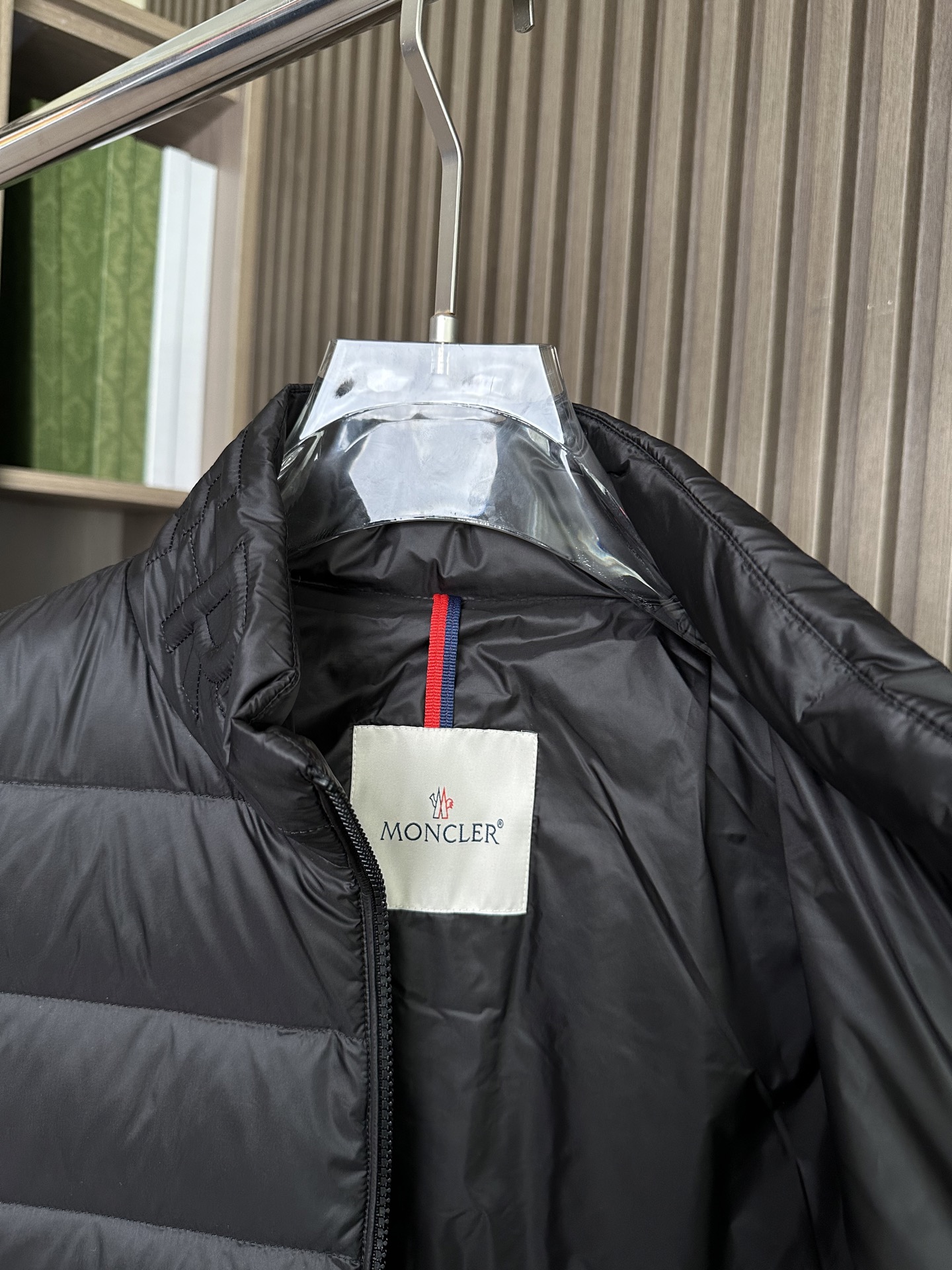 羽绒服 （黑～）MONCLER蒙口25FW秋冬立领羽绒，国标95绒，蓬松保暖。
