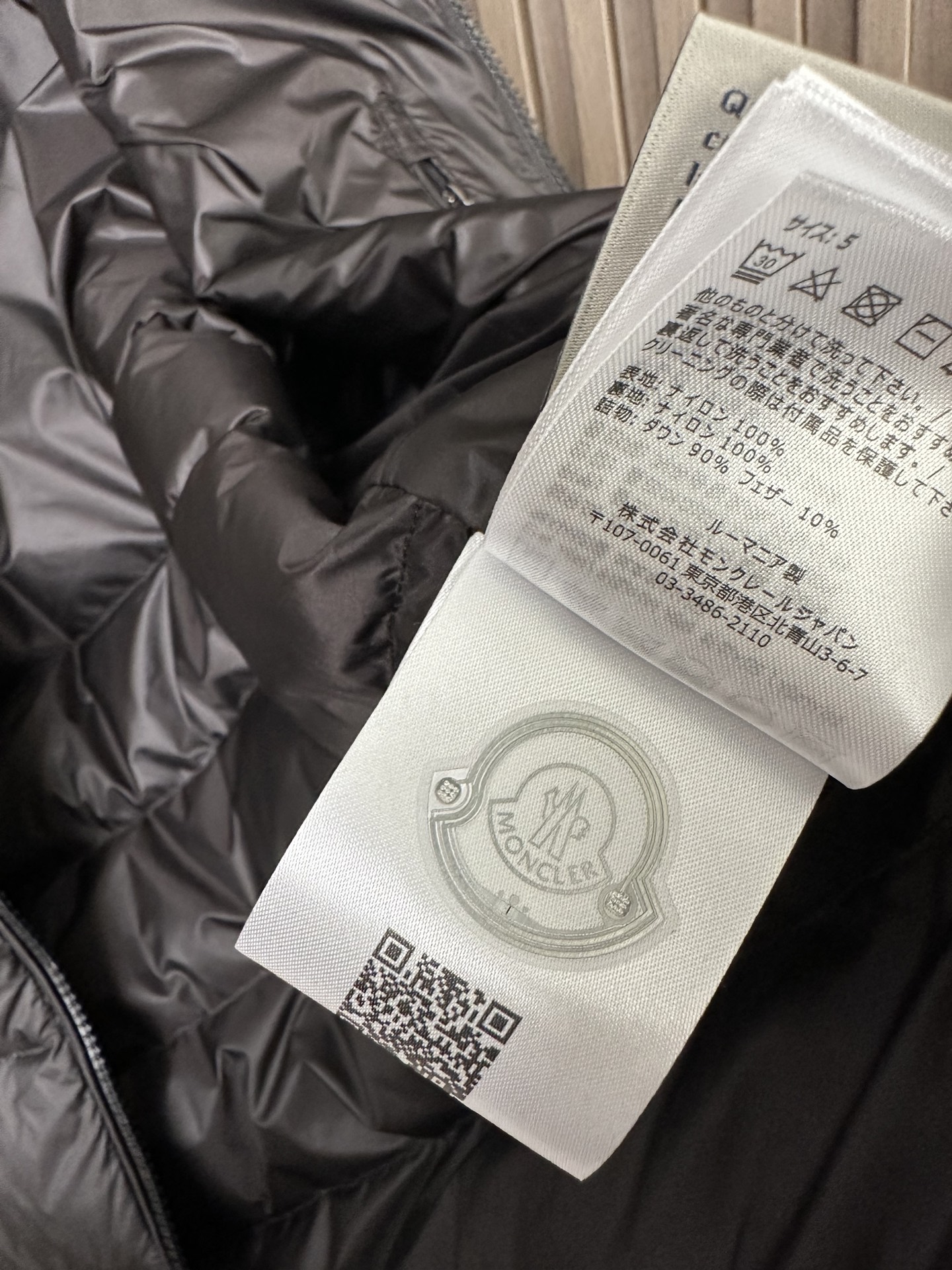 羽绒服 （黑～）MONCLER蒙口25FW秋冬立领羽绒，国标95绒，蓬松保暖。