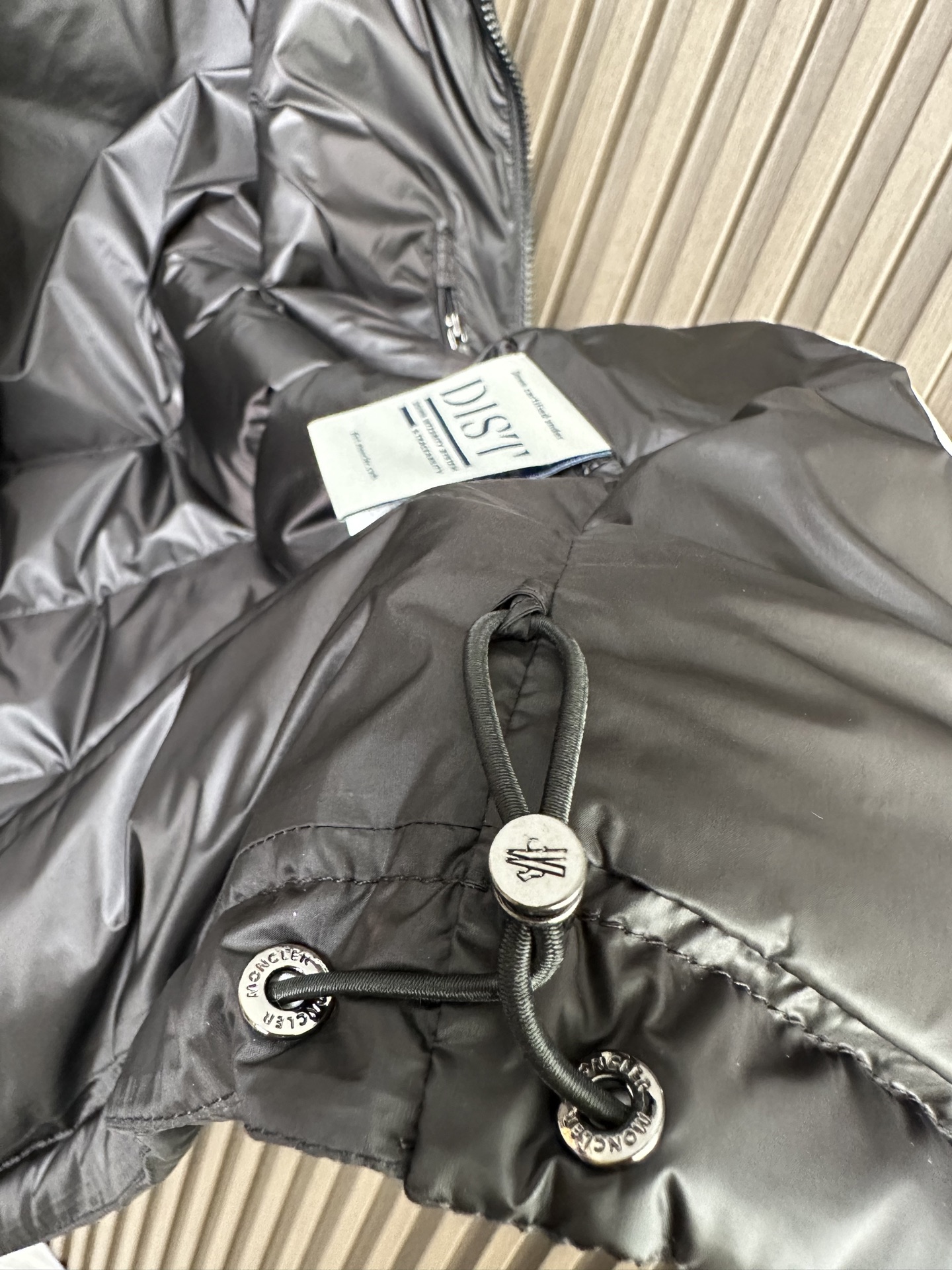 羽绒服 （黑～）MONCLER蒙口25FW秋冬立领羽绒，国标95绒，蓬松保暖。