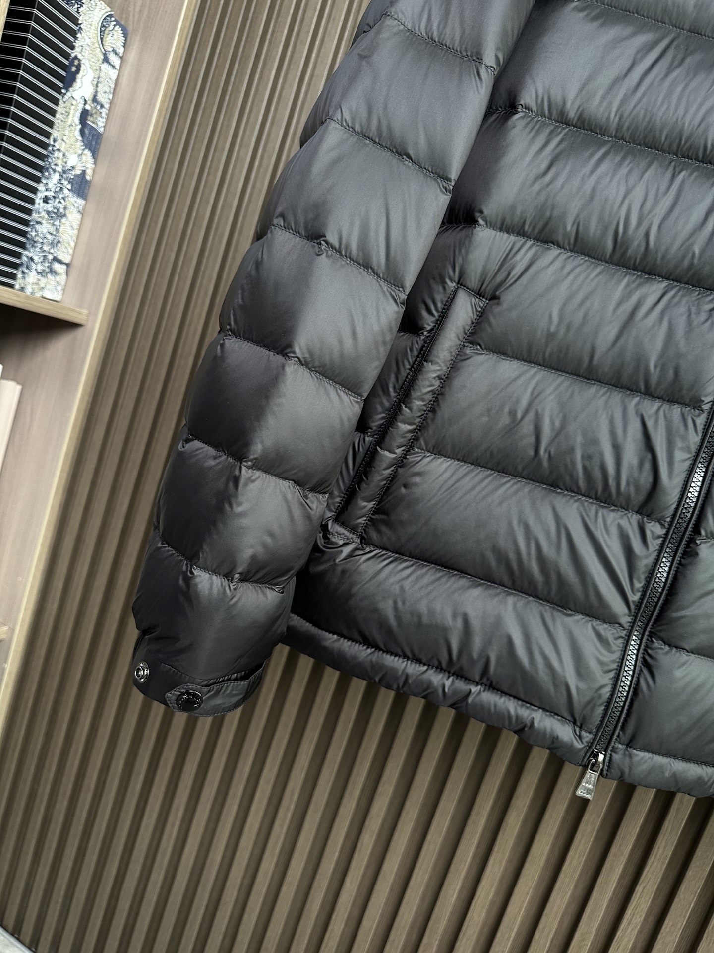 羽绒服 （黑～）MONCLER蒙口25FW秋冬立领羽绒，国标95绒，蓬松保暖。