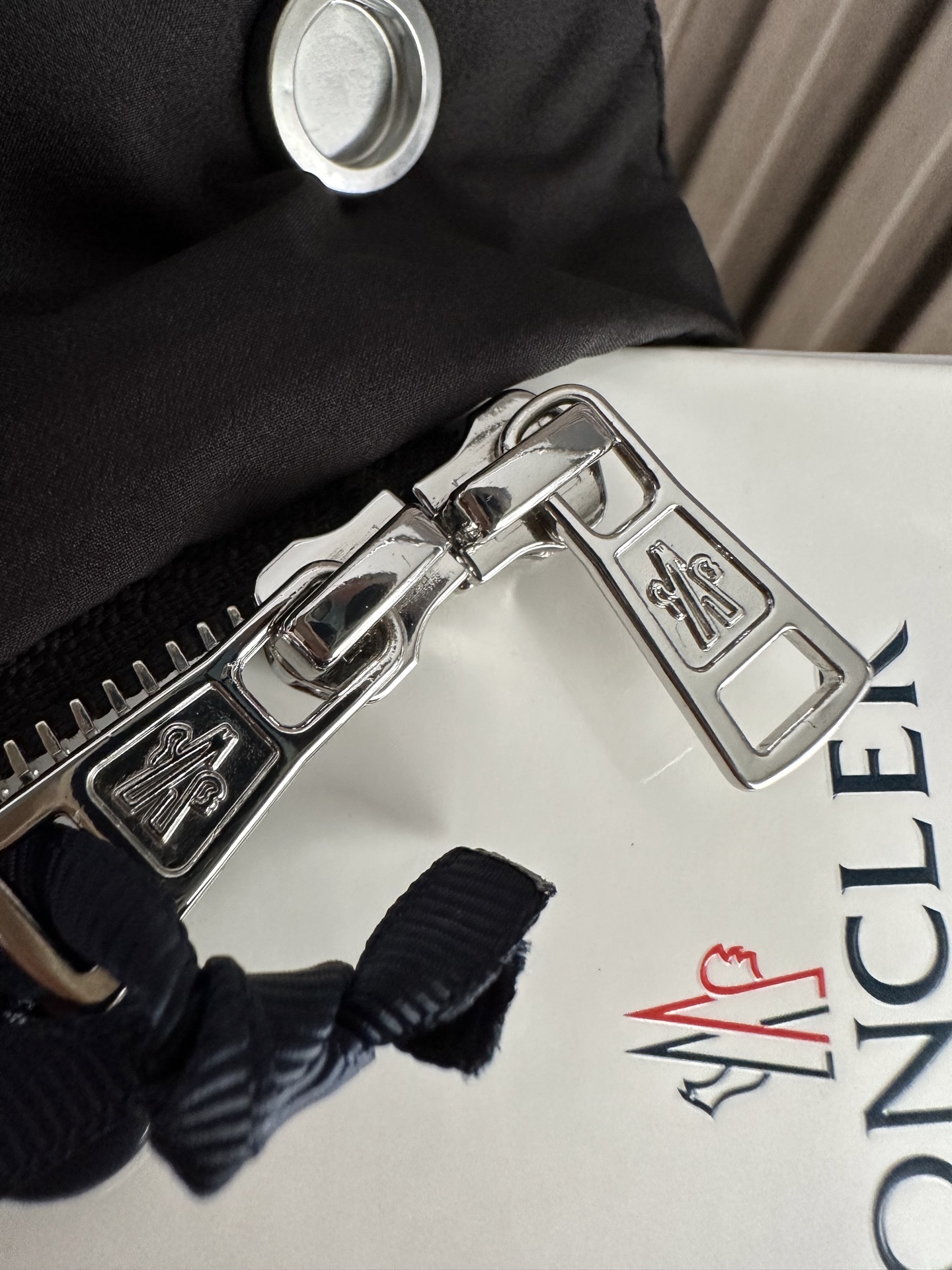 羽绒服 （黑～）Mon蒙口2025 秋冬季新品｜拼接针织羽绒服｜重塑运动高奢风格