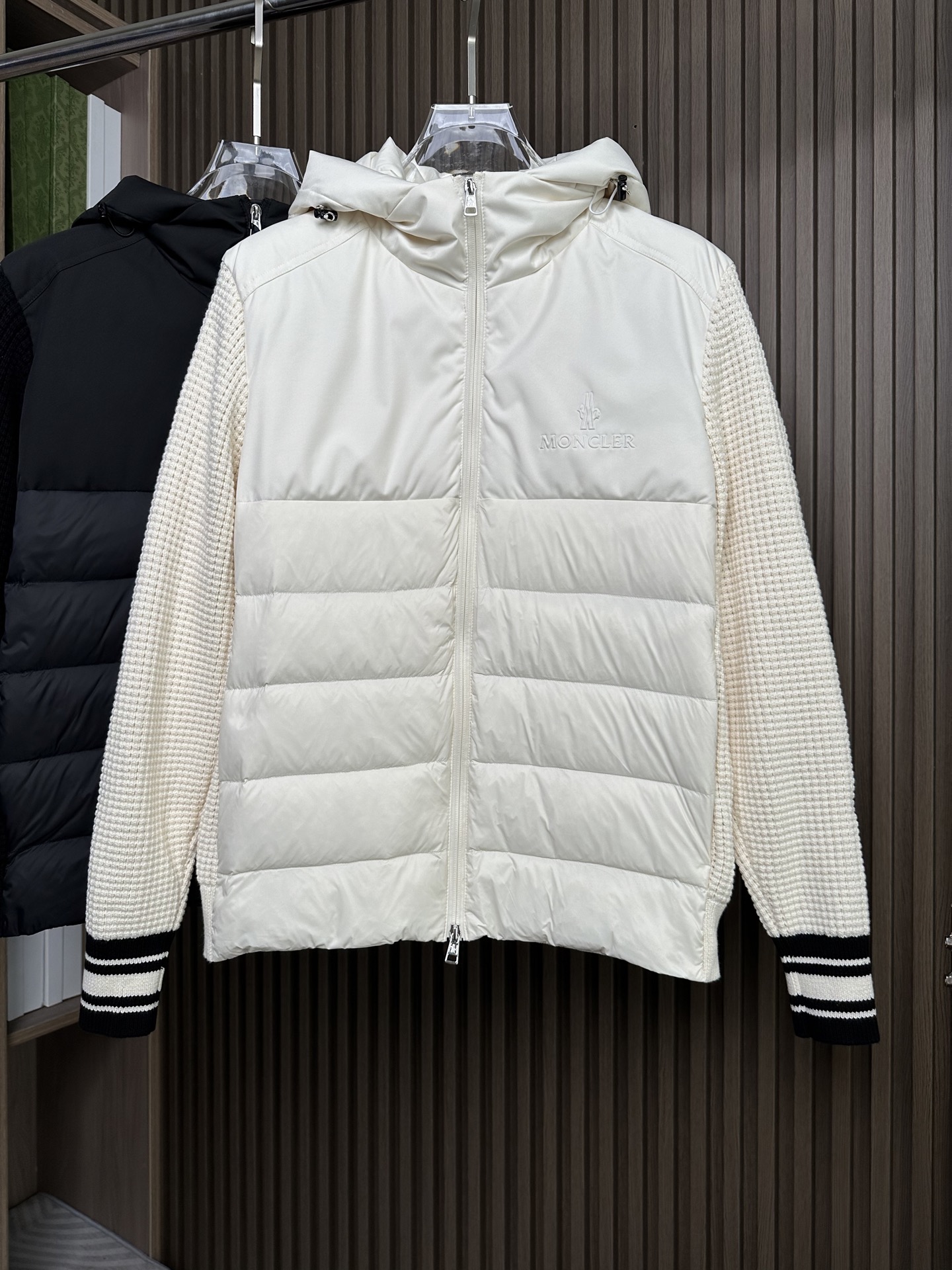 羽绒服 Mon蒙口2025 秋冬季新品｜拼接针织羽绒服｜重塑运动高奢风格 不据常规的设计理念，精选进口面