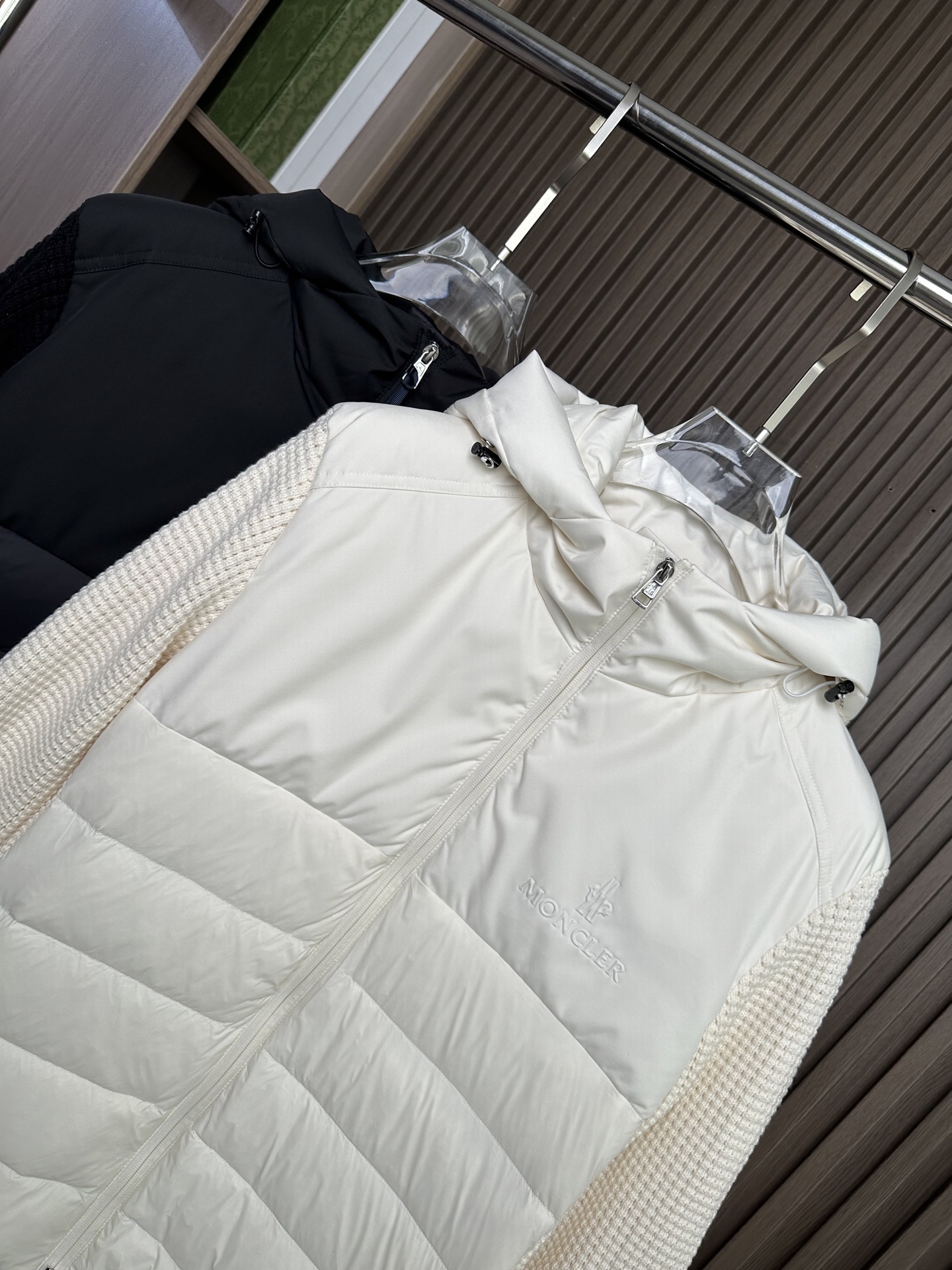 羽绒服 Mon蒙口2025 秋冬季新品｜拼接针织羽绒服｜重塑运动高奢风格 不据常规的设计理念，精选进口面