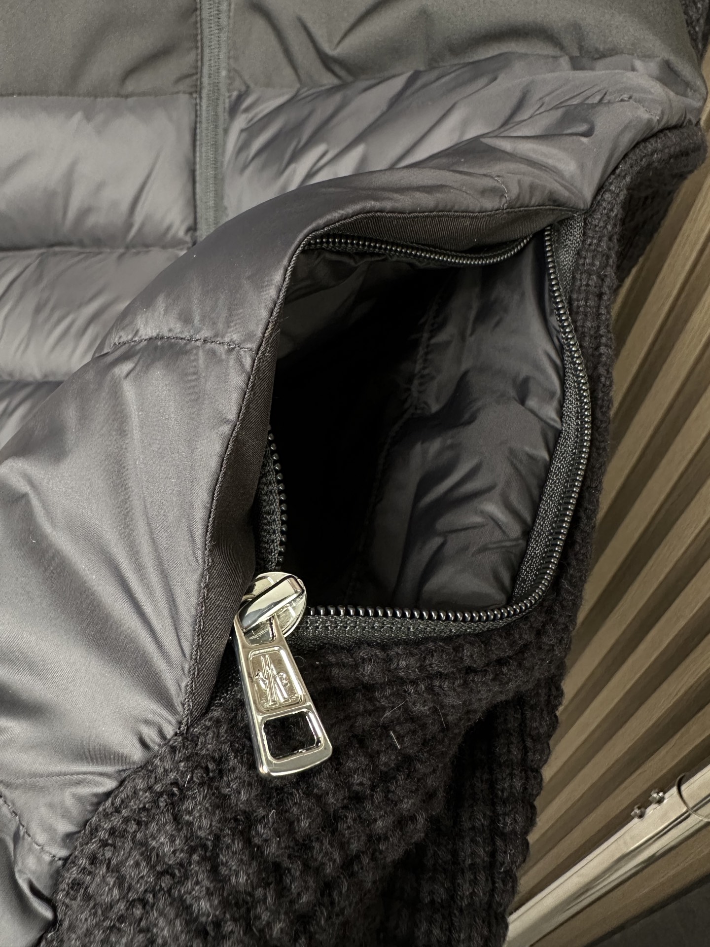 羽绒服 （黑～）Mon蒙口2025 秋冬季新品｜拼接针织羽绒服｜重塑运动高奢风格