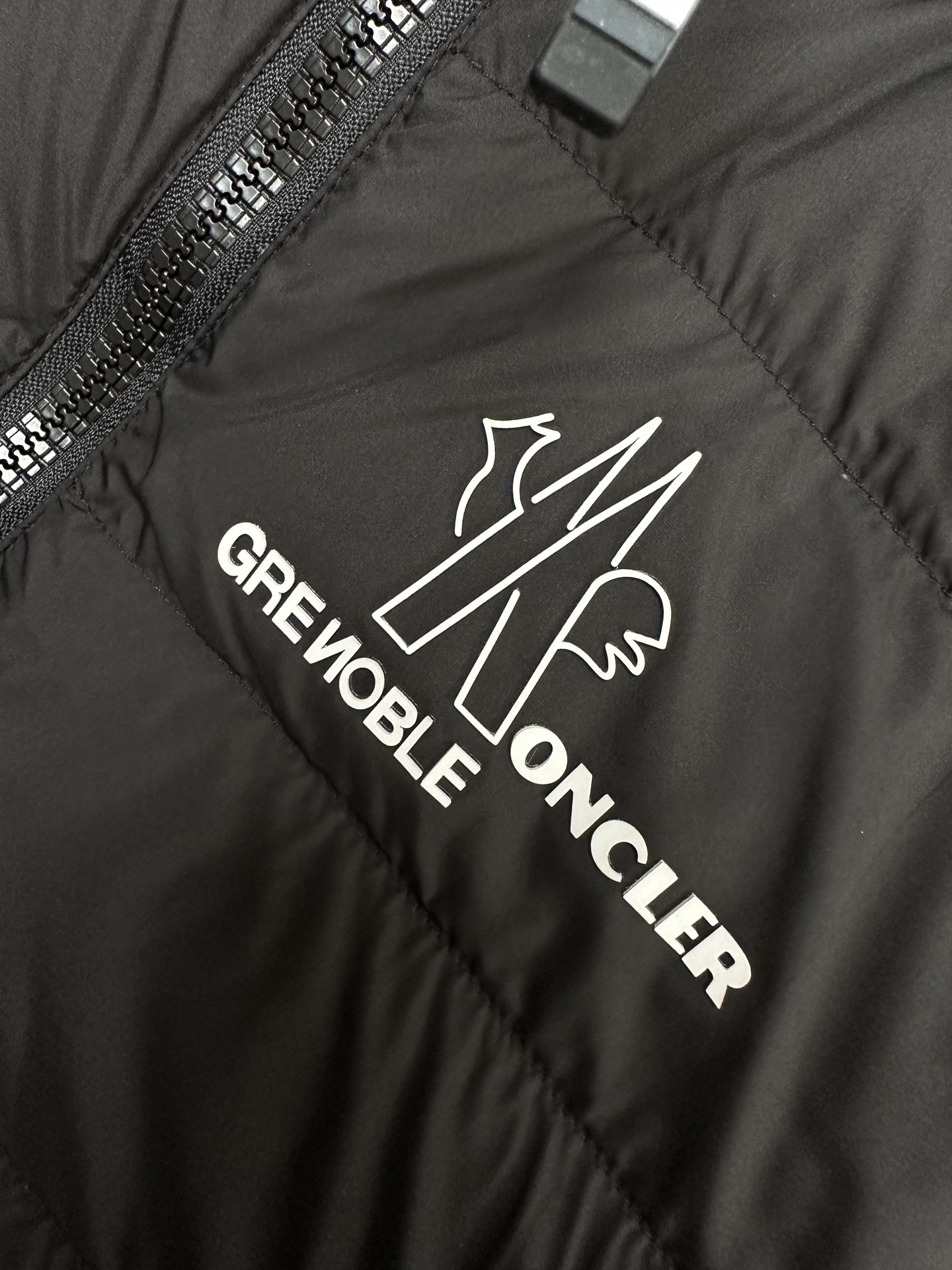 羽绒服 （黑～）Mon蒙口2025 秋冬季新品｜拼接针织羽绒服｜重塑运动高奢风格