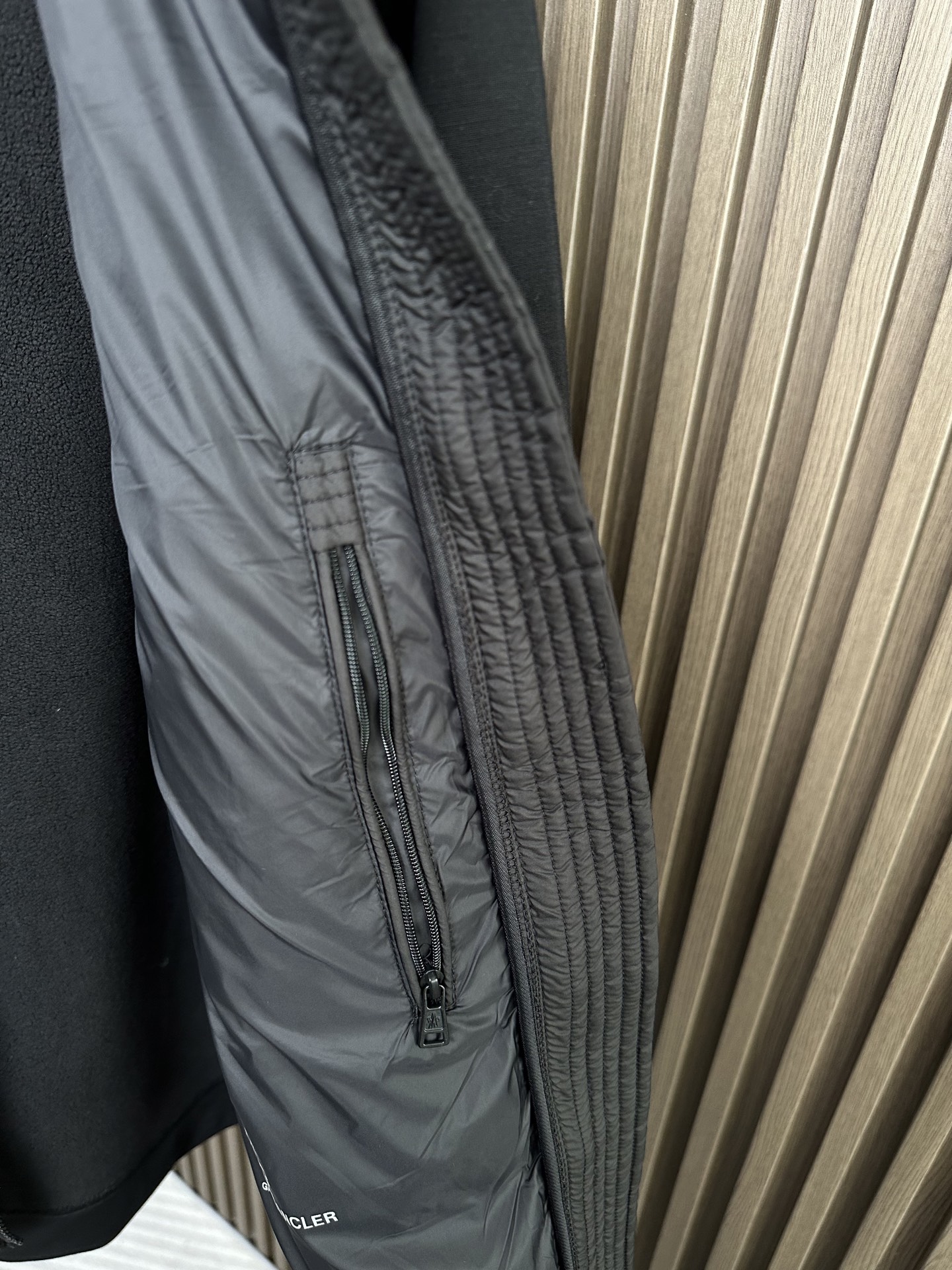 羽绒服 （黑～）Mon蒙口2025 秋冬季新品｜拼接针织羽绒服｜重塑运动高奢风格