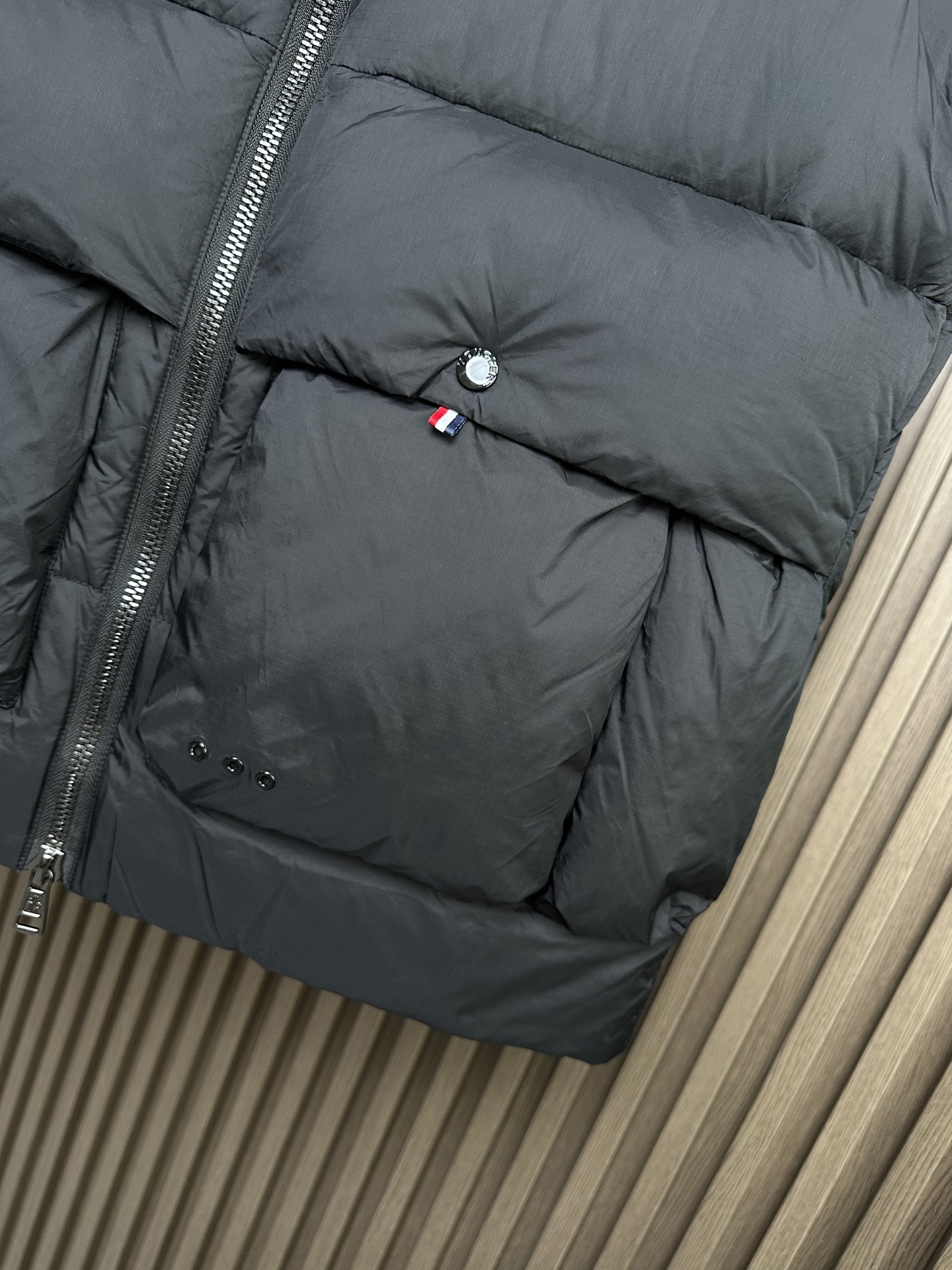 羽绒服 （黑～）Mon蒙口 2025秋冬新款羽绒马甲 ！年度的压轴款登场...匠心技艺于一身的经典款.