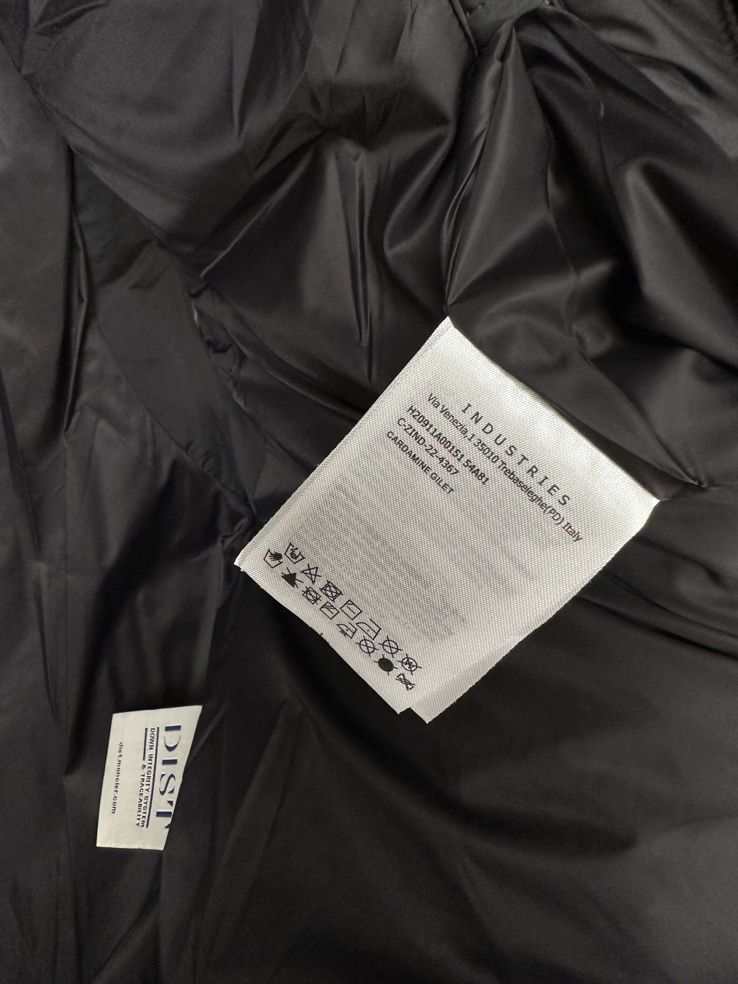 羽绒服 （黑～）Mon蒙口 2025秋冬新款羽绒马甲 ！年度的压轴款登场...匠心技艺于一身的经典款.