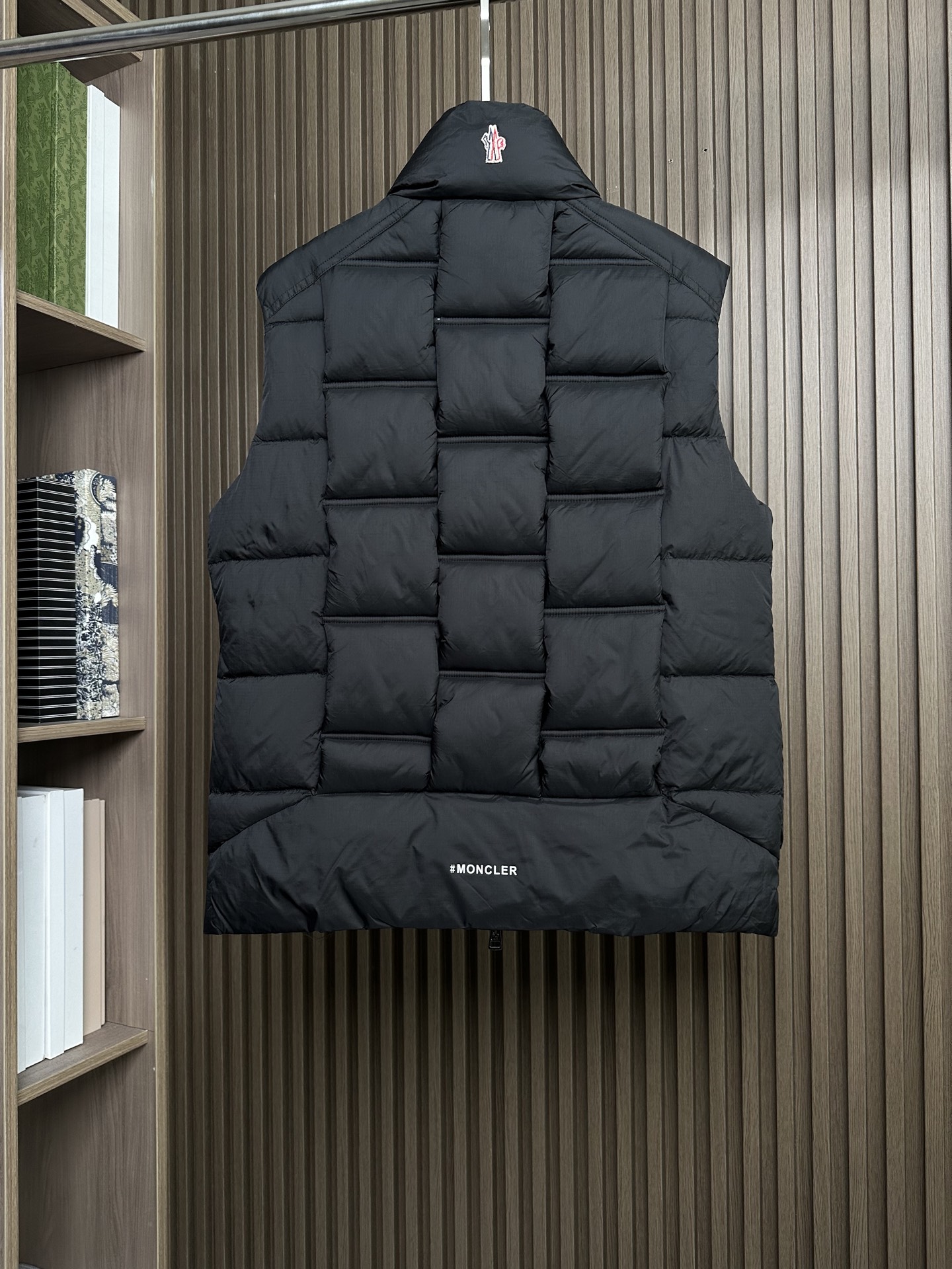 羽绒服 （黑～）Mon蒙口 2025秋冬新款羽绒马甲 ！年度的压轴款登场...匠心技艺于一身的经典款.