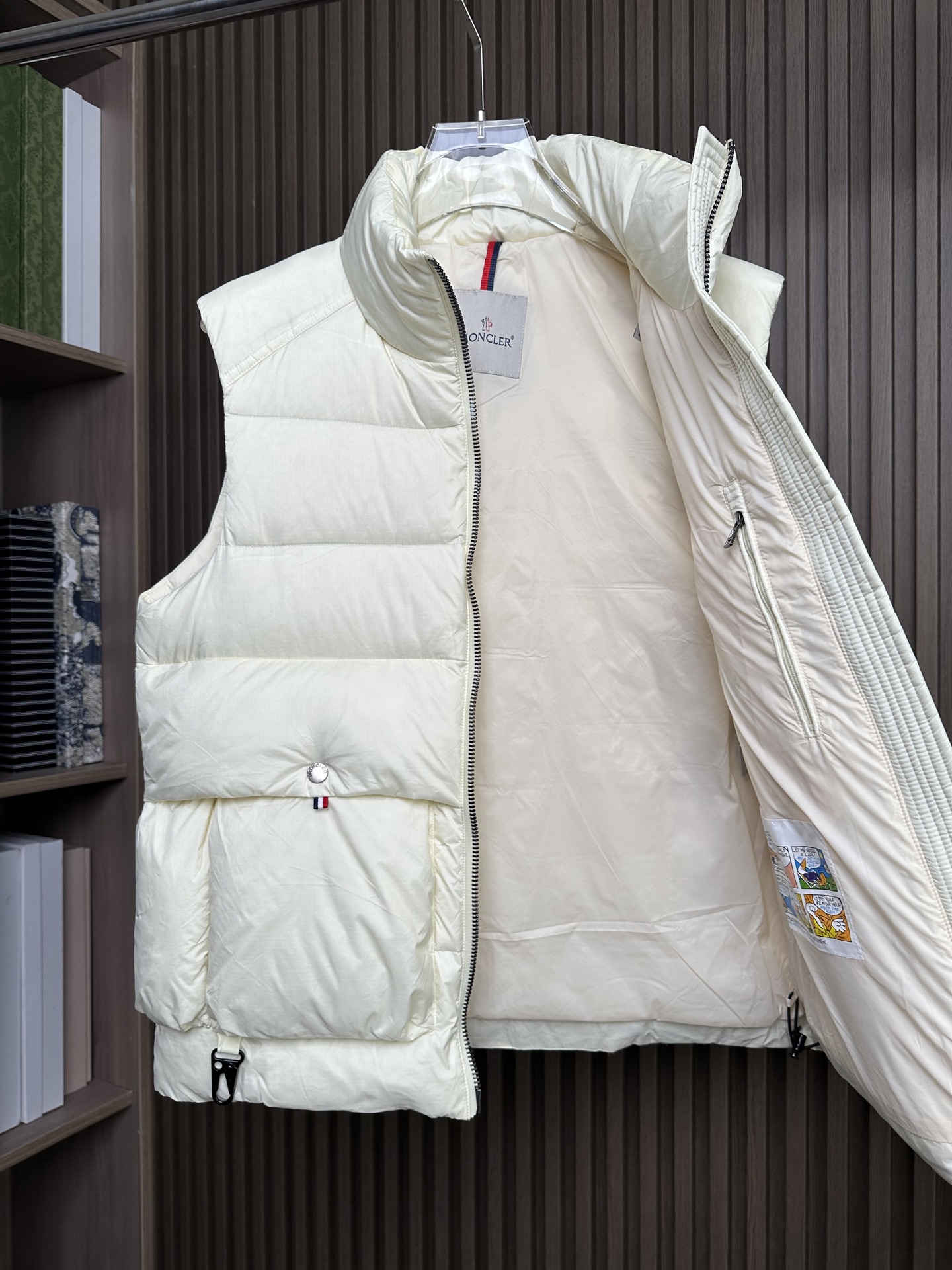 羽绒服 （米白～）Mon蒙口 2025秋冬新款羽绒马甲 ！年度的压轴款登场...匠心技艺于一身的经典款.