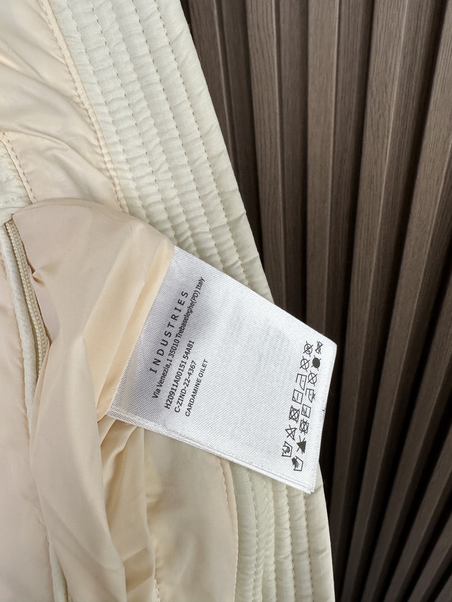 羽绒服 （米白～）Mon蒙口 2025秋冬新款羽绒马甲 ！年度的压轴款登场...匠心技艺于一身的经典款.