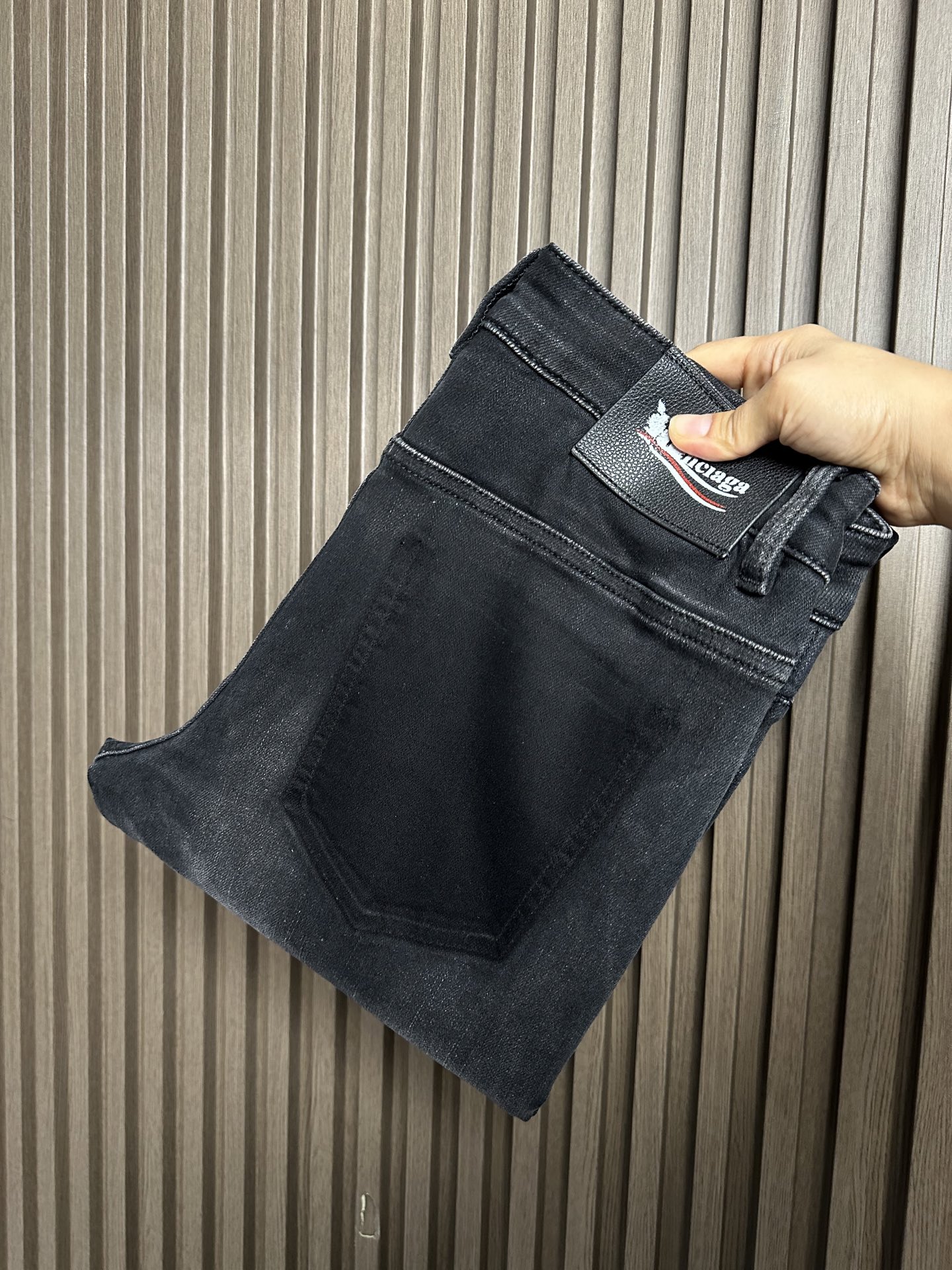 . 520976_300 520976_300