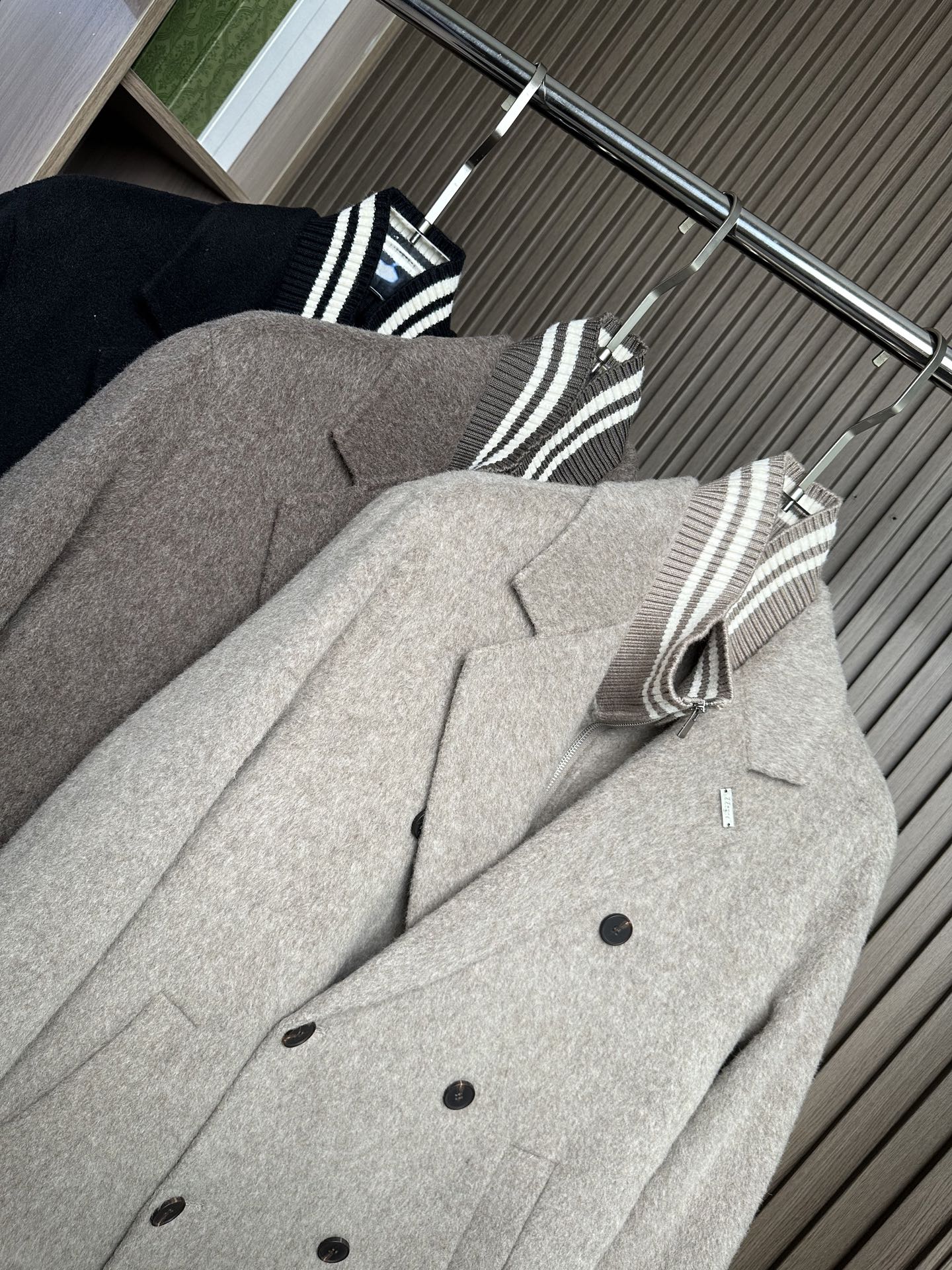 羽模式 ZZ杰尼亚25FW秋冬新款羊毛大衣🧥，100%羊毛大衣：演绎冬日的优雅与温暖】冬日的风，带着凛冽