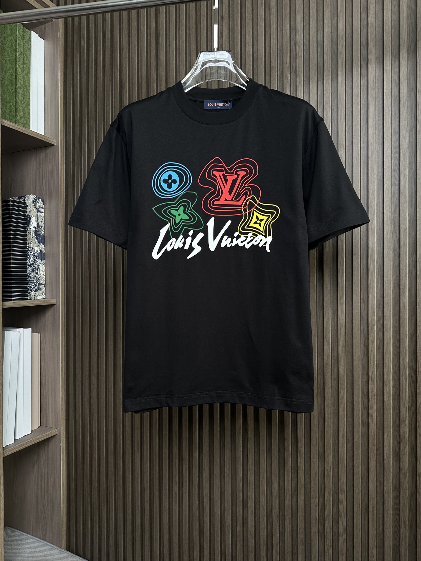 루이비통 남성 반팔 26SS 48645 Louis Vuitton T Shirt