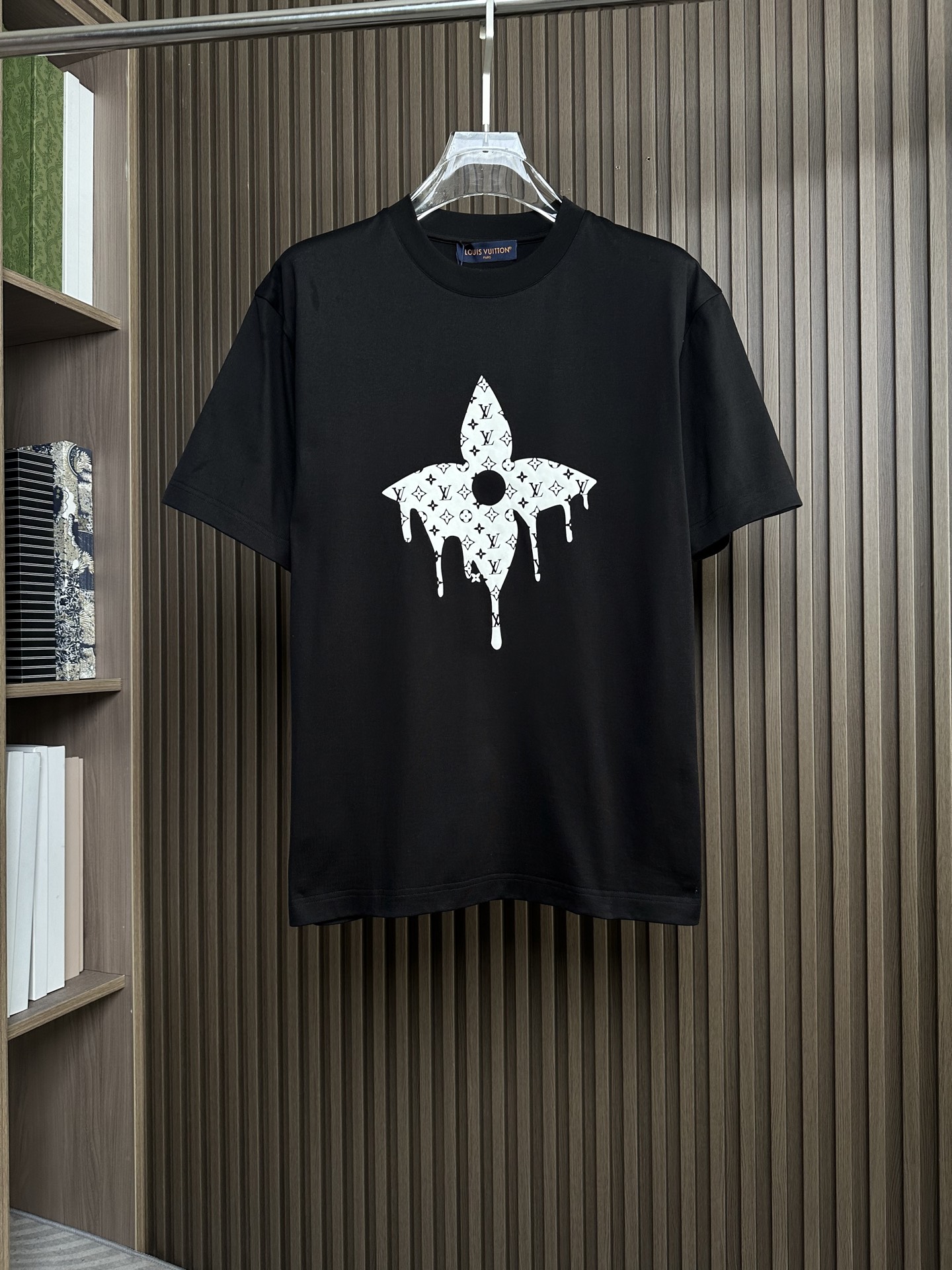 루이비통 남성 반팔 26SS 48650 Louis Vuitton T Shirt