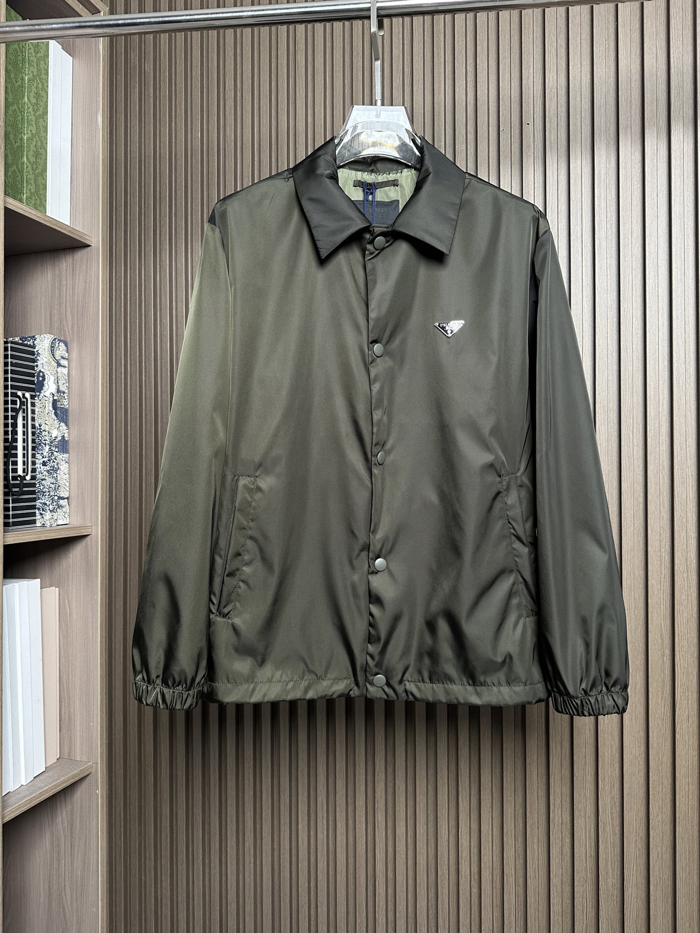 프라다 삼각로고 Re-Nylon 로고 자켓 19189