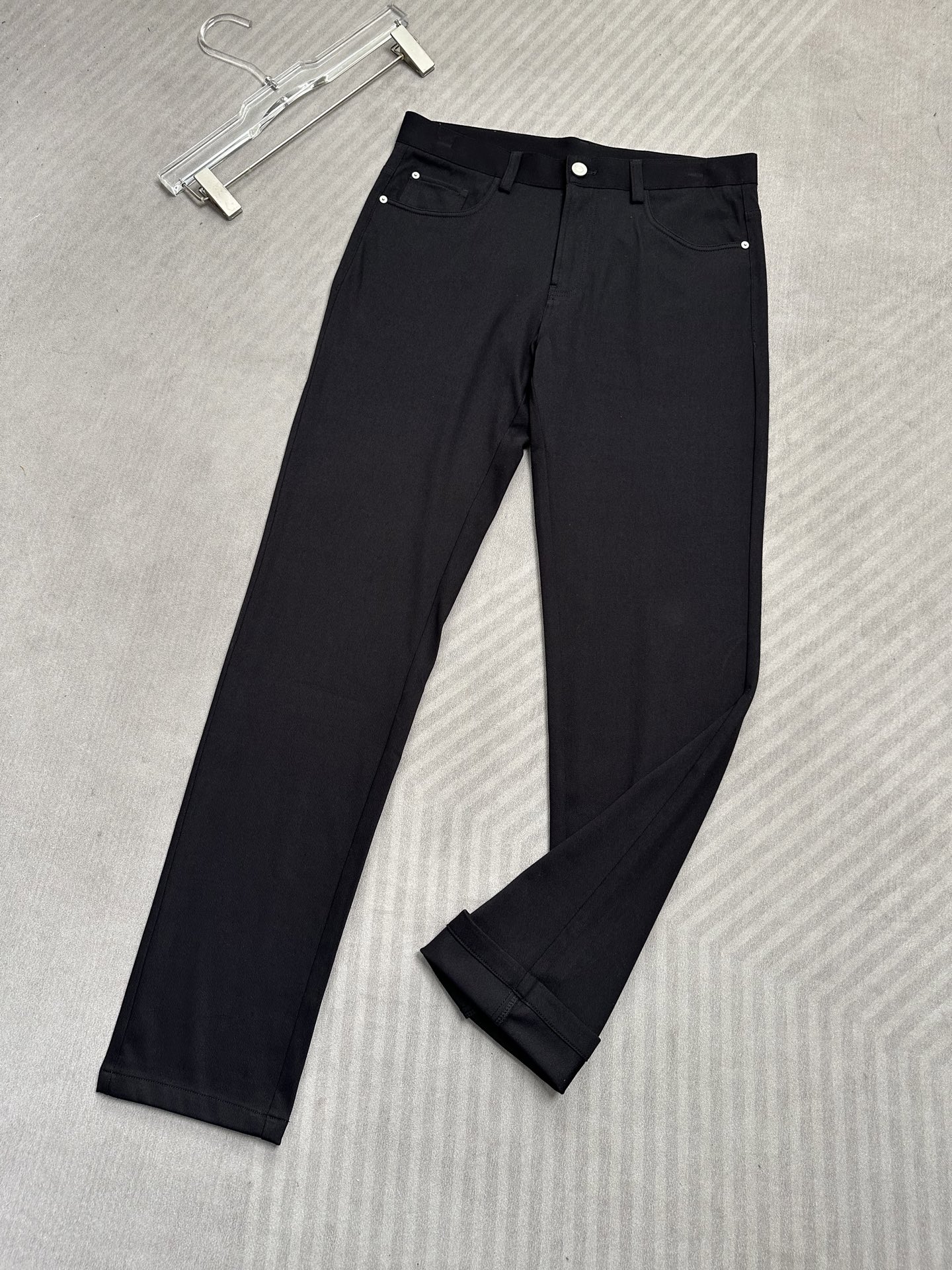 Loro Piana诺悠翩雅26SS早春新款五袋款休闲裤 面料精选斜纹高弹面料 柔软舒适 经典百搭 老钱