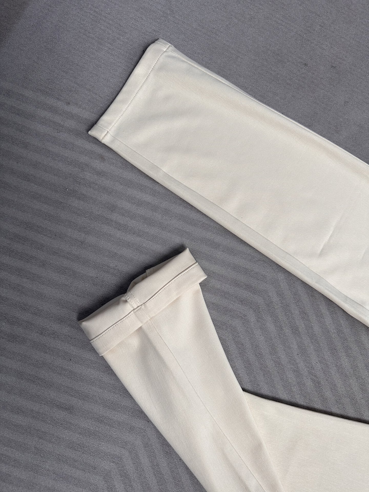 Loro Piana诺悠翩雅26SS早春新款五袋款休闲裤 面料精选斜纹高弹面料 柔软舒适 经典百搭 老钱