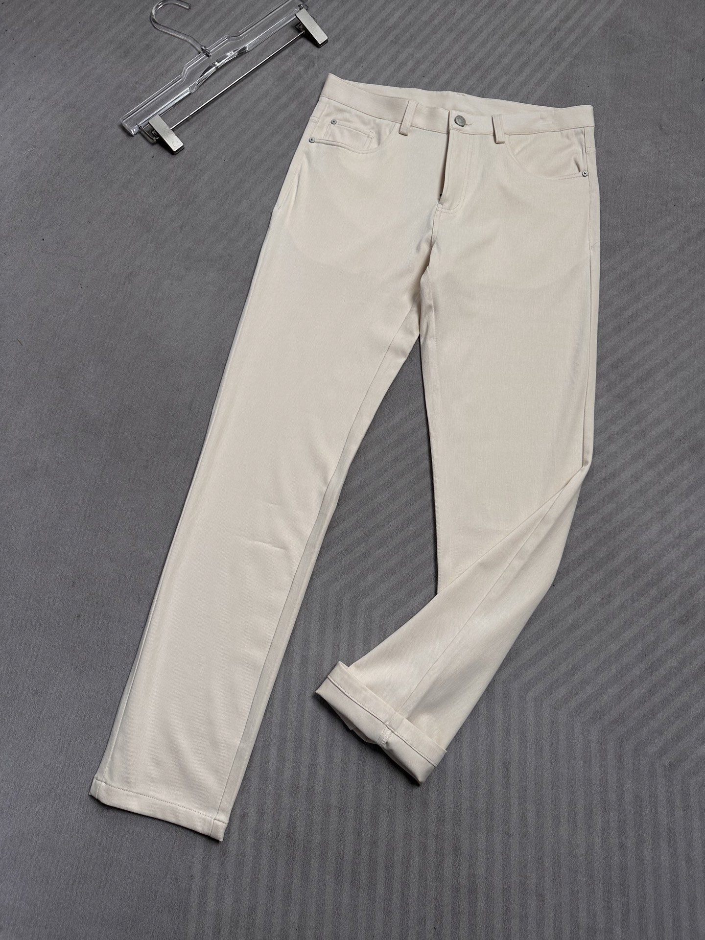 Loro Piana诺悠翩雅26SS早春新款五袋款休闲裤 面料精选斜纹高弹面料 柔软舒适 经典百搭 老钱