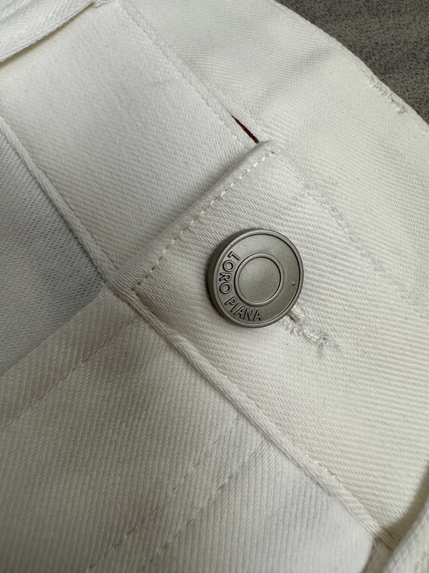 Loro Piana诺悠翩雅26SS早春新款五袋款休闲裤 面料精选斜纹高弹面料 柔软舒适 经典百搭 老钱