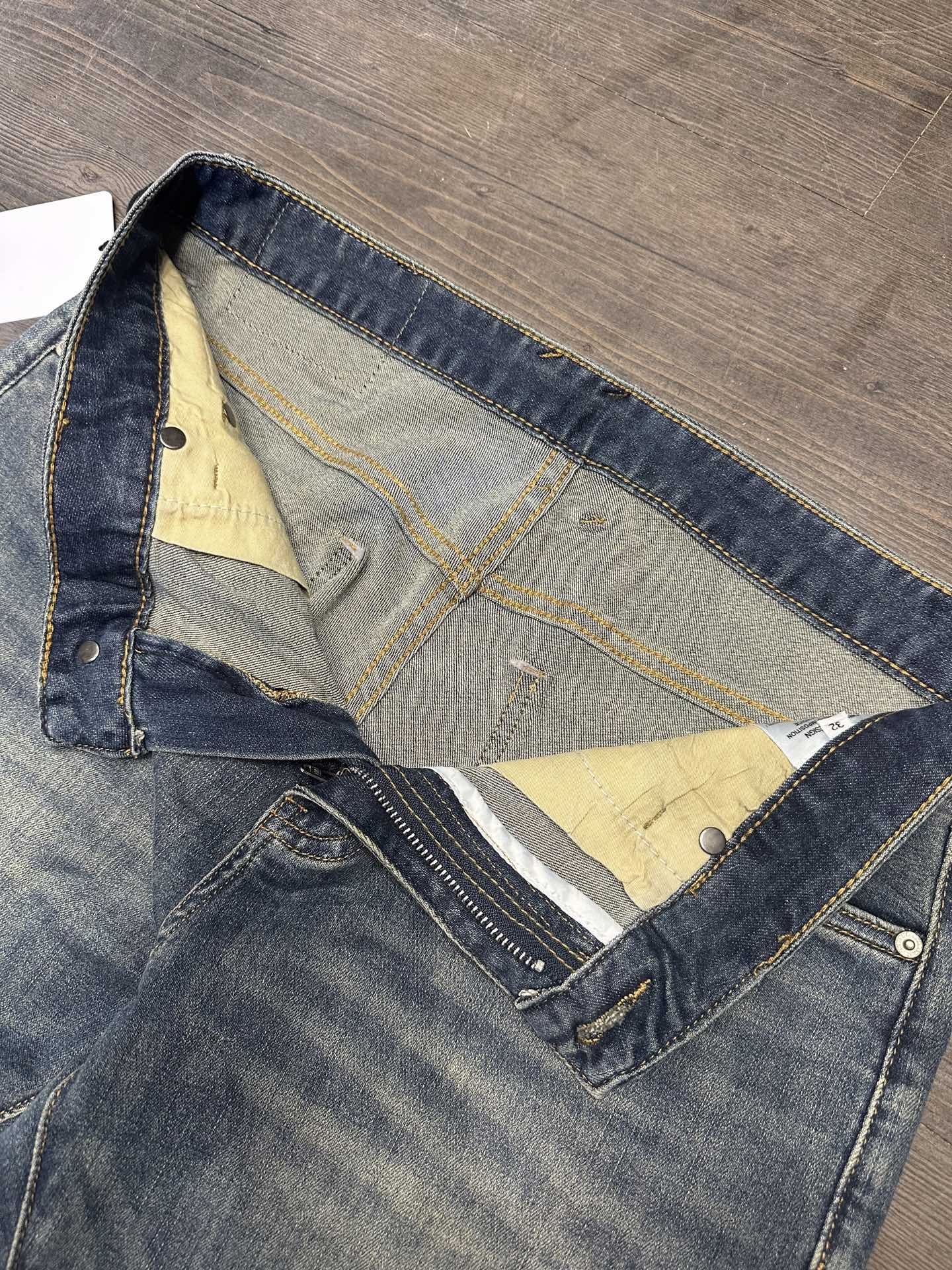 🔥Burberry 巴宝莉26SS春夏新款五袋款牛仔裤，面料精选高弹牛仔面料 轻薄柔软舒适 定制高端五金