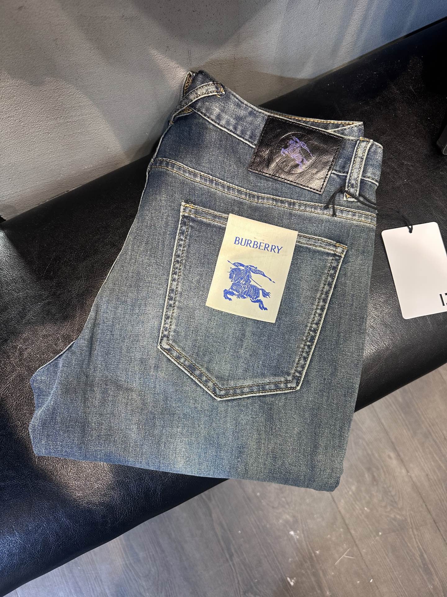 . 613981_320 613981_320