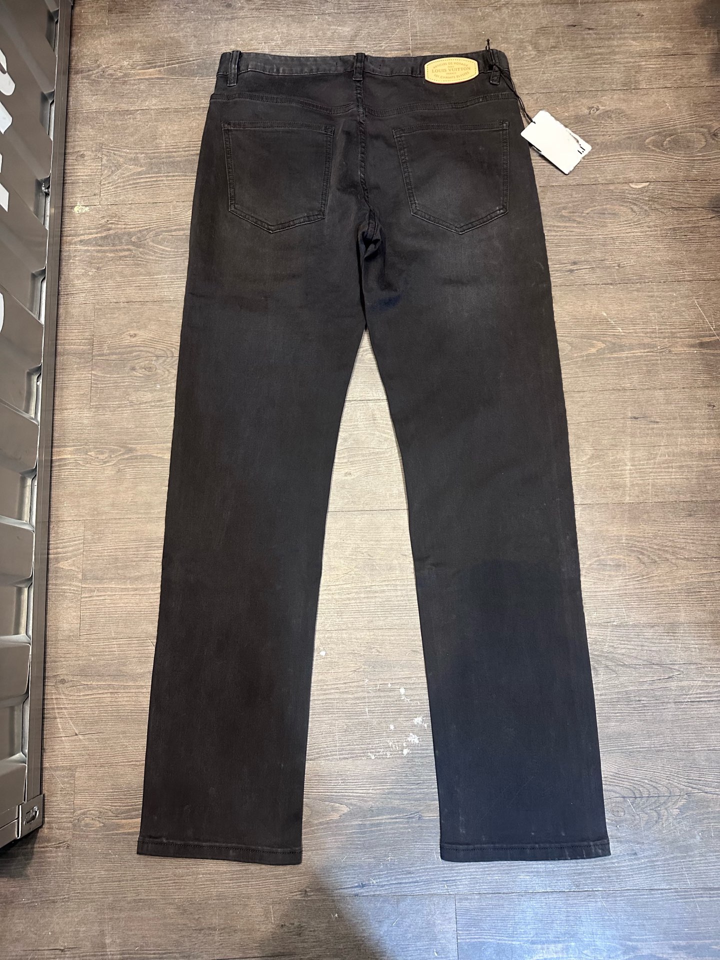 🔥LV驴家26SS春夏新款五袋款牛仔裤，面料精选高弹牛仔面料 轻薄柔软舒适 定制高端五金 细节彰显品质 