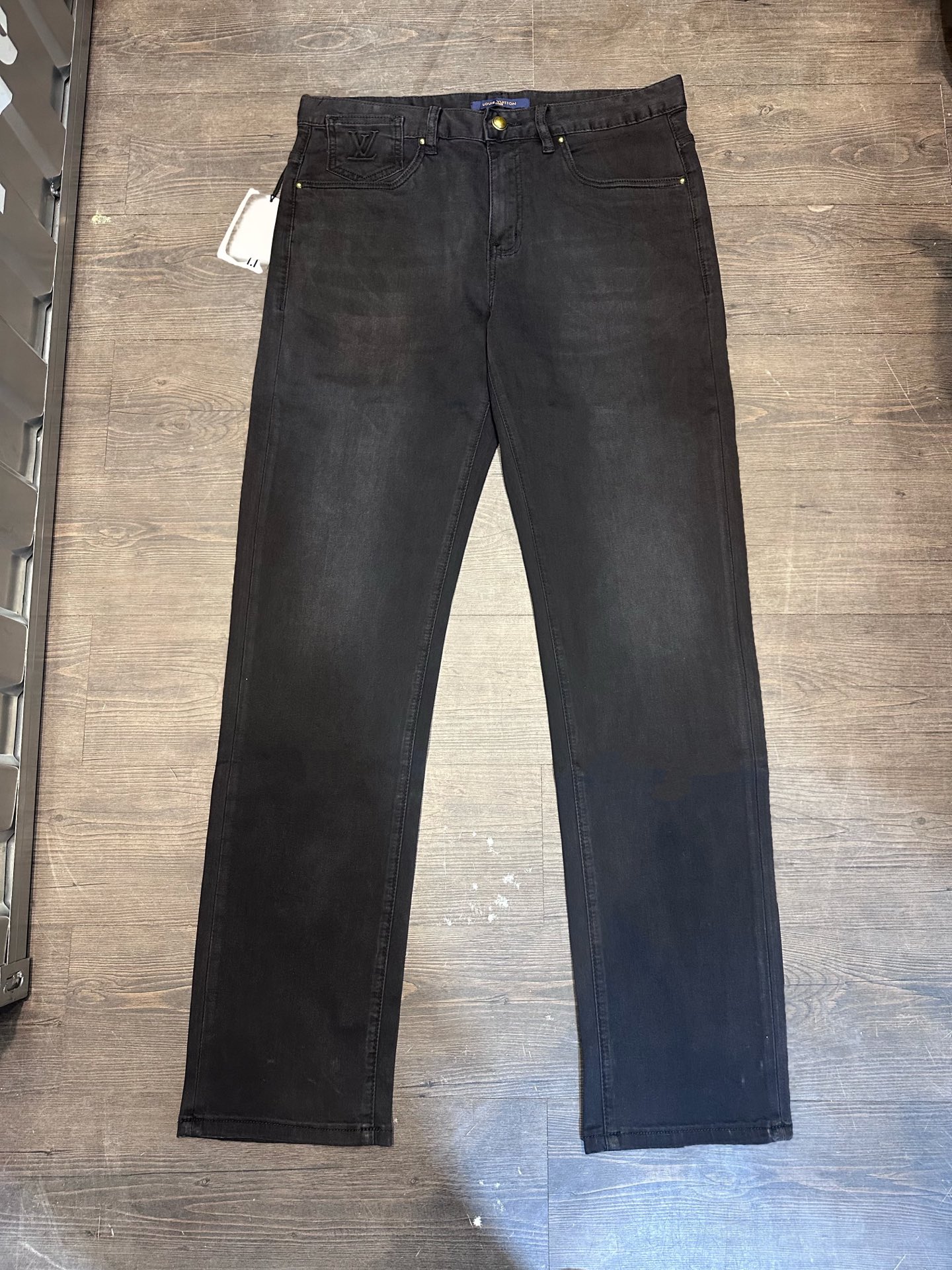 🔥LV驴家26SS春夏新款五袋款牛仔裤，面料精选高弹牛仔面料 轻薄柔软舒适 定制高端五金 细节彰显品质 