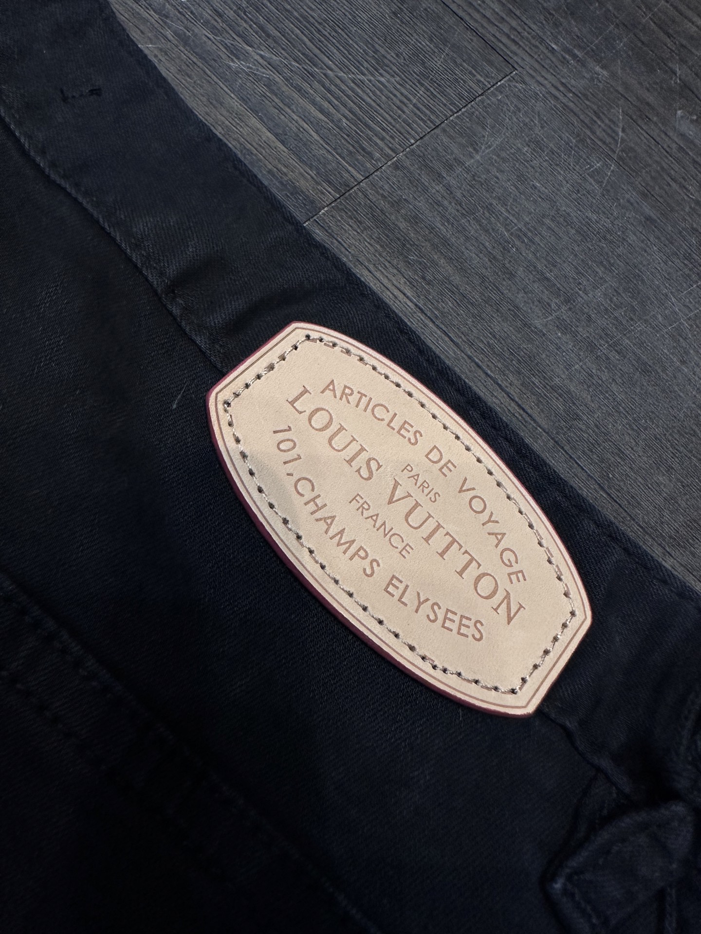 🔥LV驴家26SS春夏新款五袋款牛仔裤，面料精选高弹牛仔面料 轻薄柔软舒适 定制高端五金 细节彰显品质 