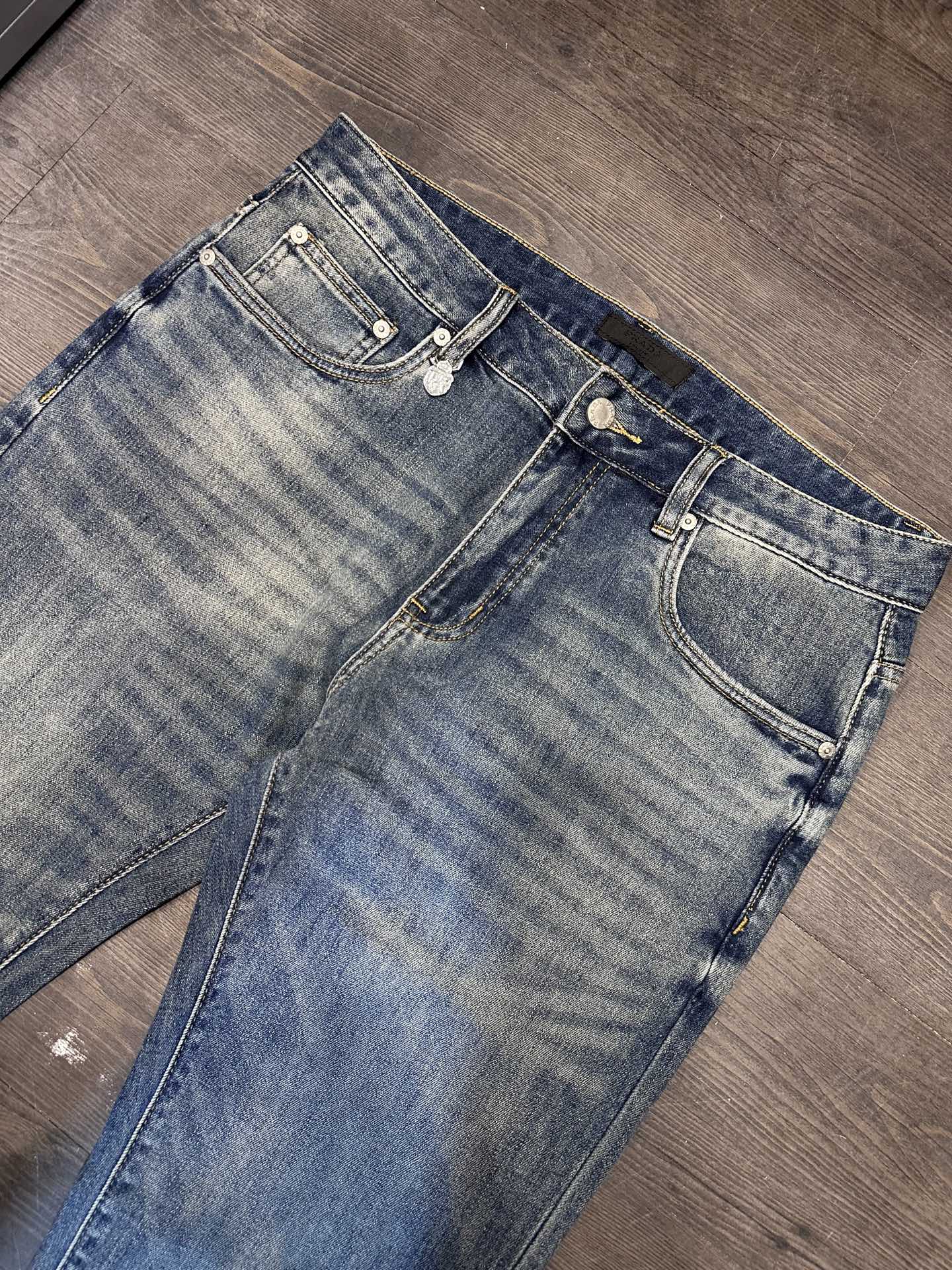 🔥PRADA普拉达26SS春夏新款五袋款牛仔裤，面料精选高弹牛仔面料 轻薄柔软舒适 定制高端五金 细节彰