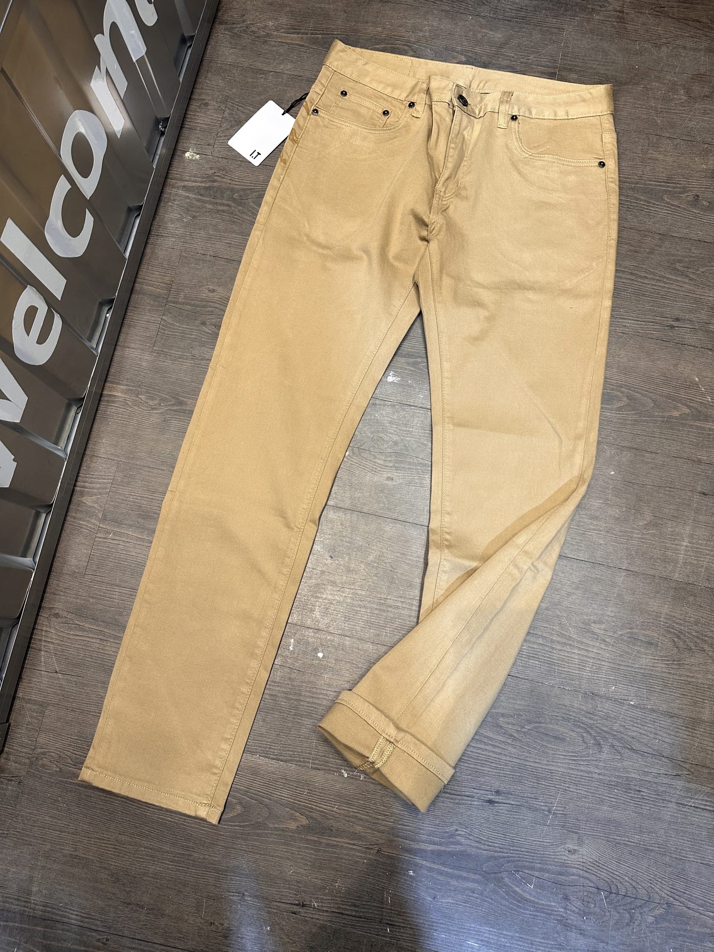 🔥Burberry 巴宝莉26SS春夏新款五袋款牛仔裤，面料精选高弹牛仔面料 轻薄柔软舒适 定制高端五金