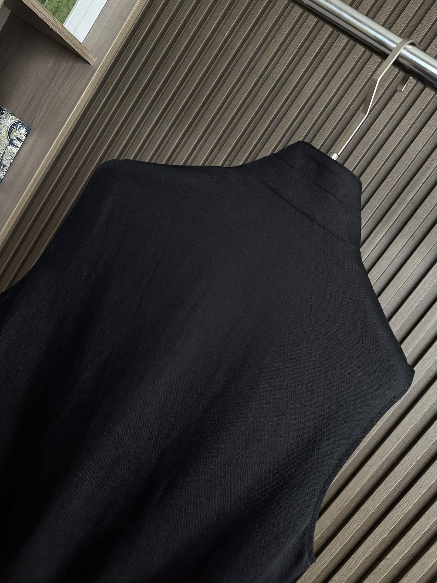 26ss 早春新品Loro piana轻奢立领马甲 | 把高级感穿在日常甄选高支面料，触感软糯，垂坠有型