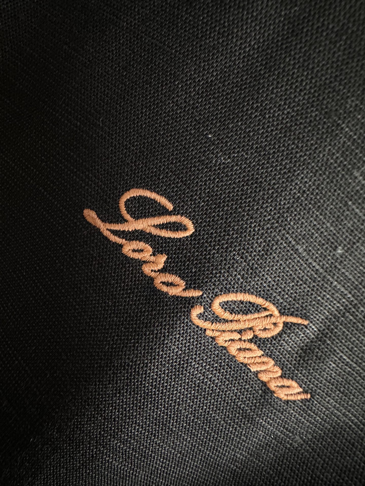 26ss 早春新品Loro piana轻奢立领马甲 | 把高级感穿在日常甄选高支面料，触感软糯，垂坠有型