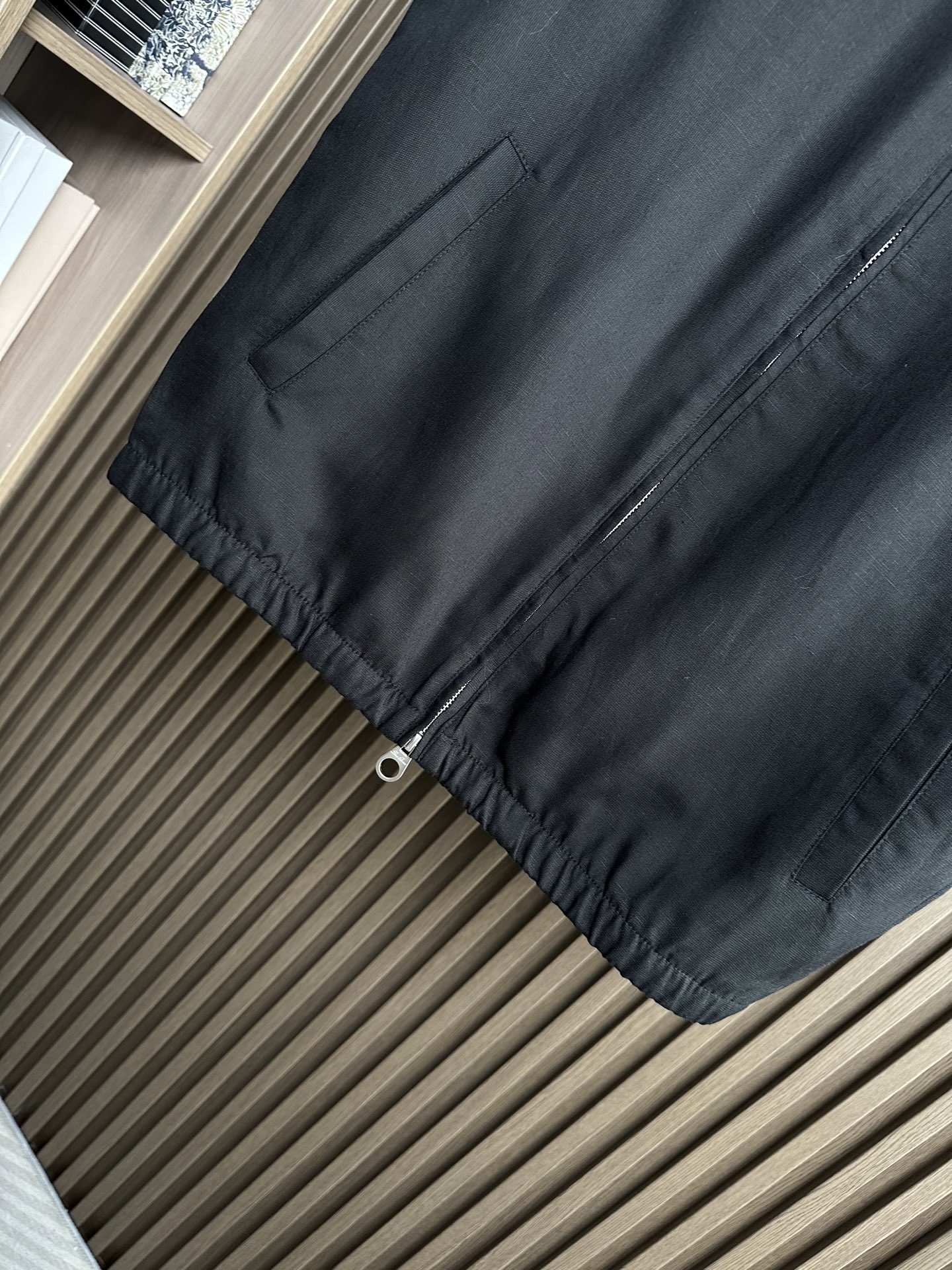 26ss 早春新品Loro piana轻奢立领马甲 | 把高级感穿在日常甄选高支面料，触感软糯，垂坠有型