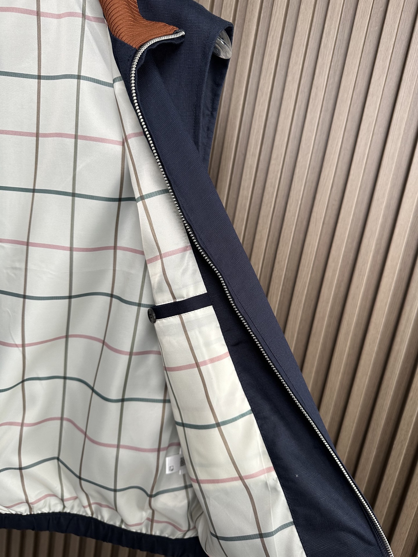 26ss 早春新品Loro piana轻奢立领马甲 | 把高级感穿在日常甄选高支面料，触感软糯，垂坠有型