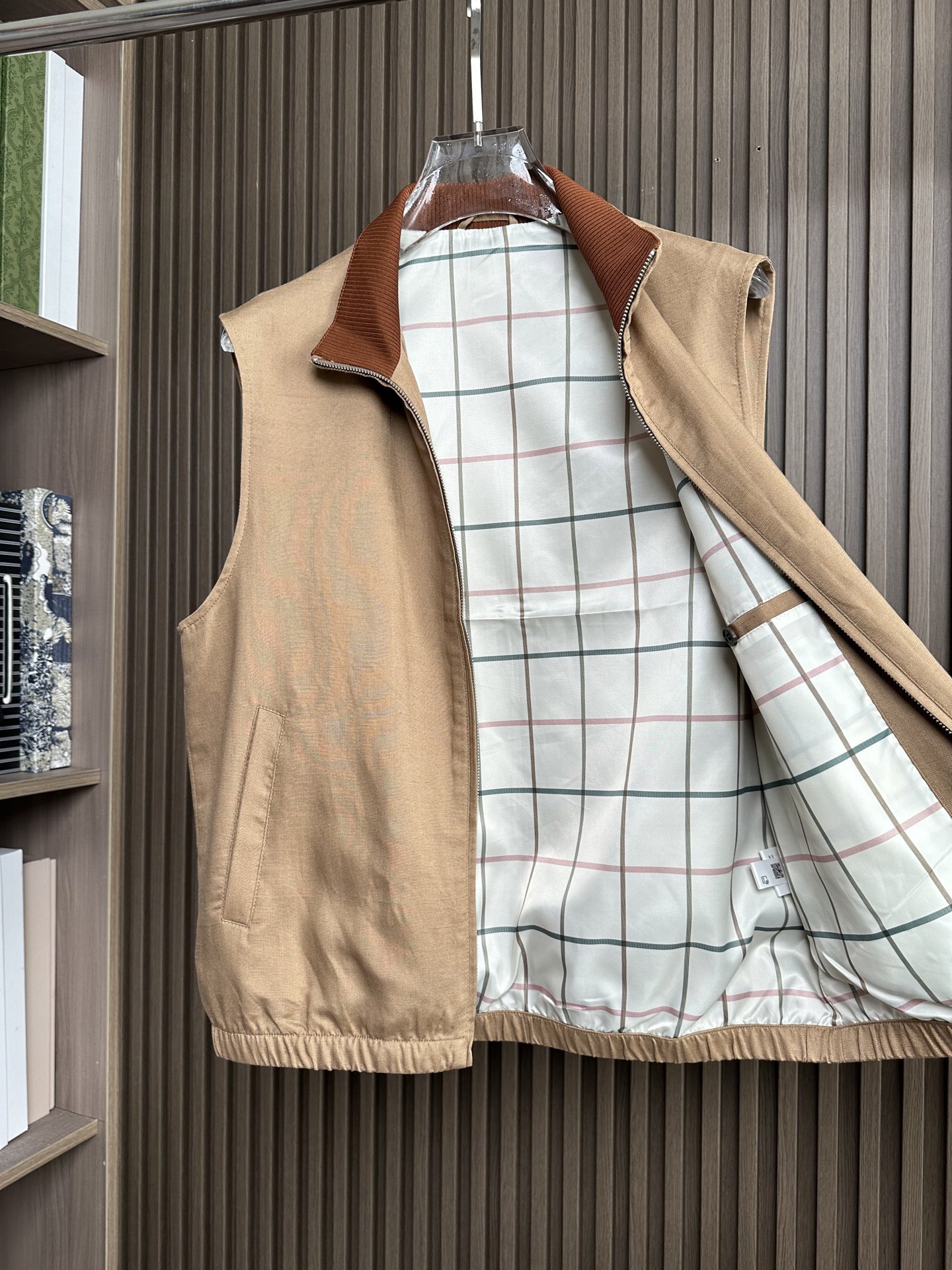 26ss 早春新品Loro piana轻奢立领马甲 | 把高级感穿在日常甄选高支面料，触感软糯，垂坠有型