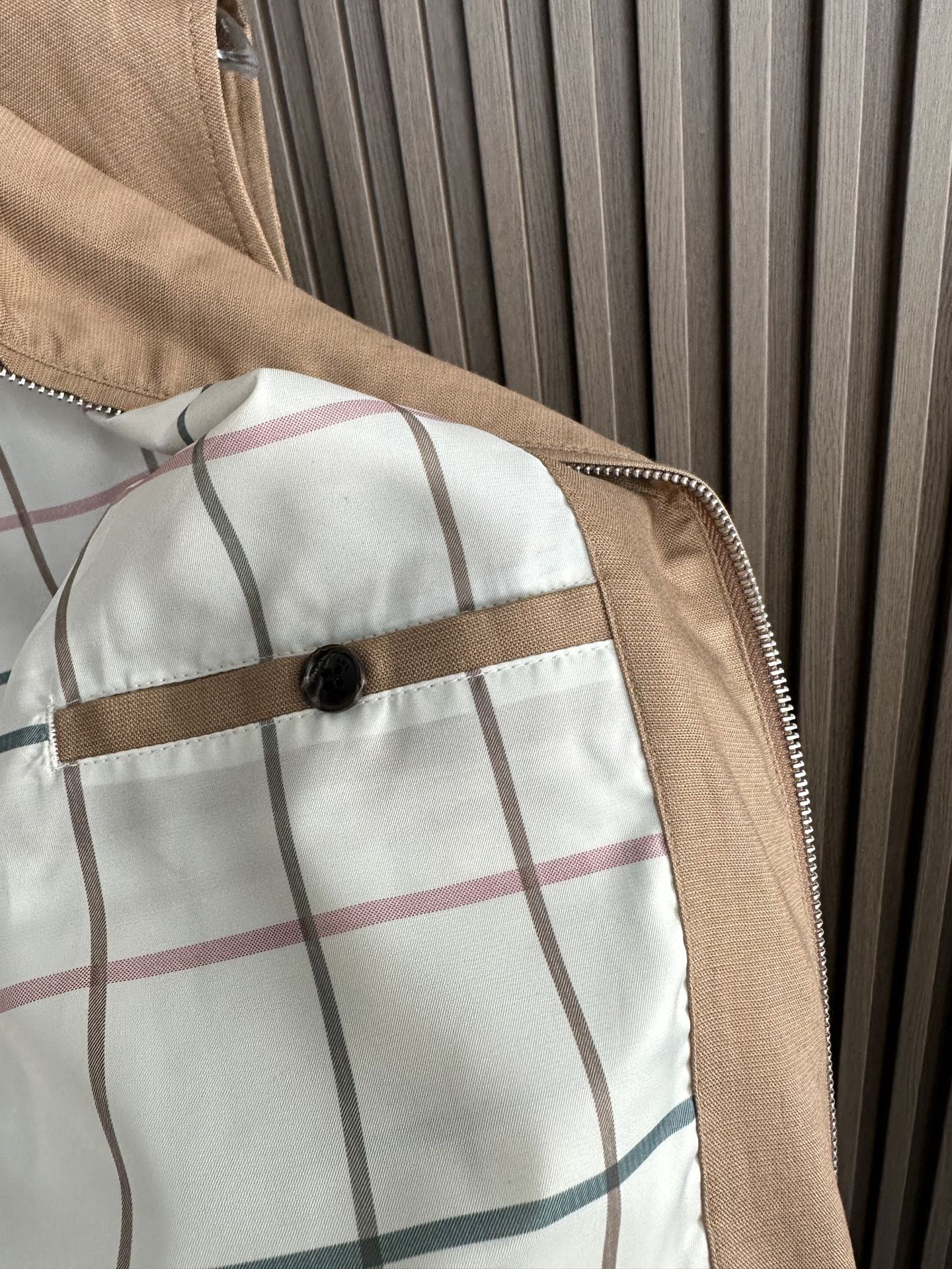 26ss 早春新品Loro piana轻奢立领马甲 | 把高级感穿在日常甄选高支面料，触感软糯，垂坠有型