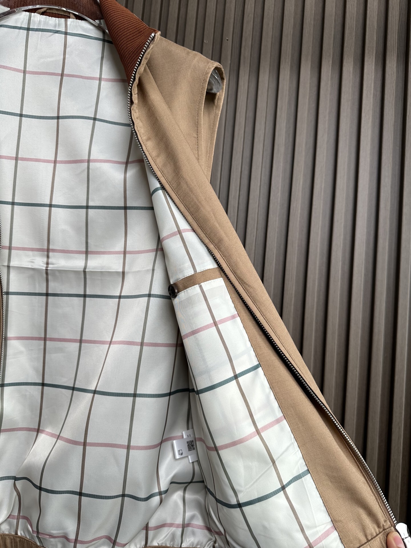 26ss 早春新品Loro piana轻奢立领马甲 | 把高级感穿在日常甄选高支面料，触感软糯，垂坠有型