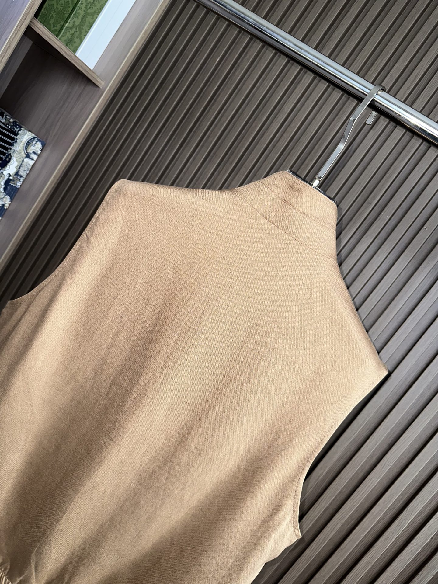 26ss 早春新品Loro piana轻奢立领马甲 | 把高级感穿在日常甄选高支面料，触感软糯，垂坠有型