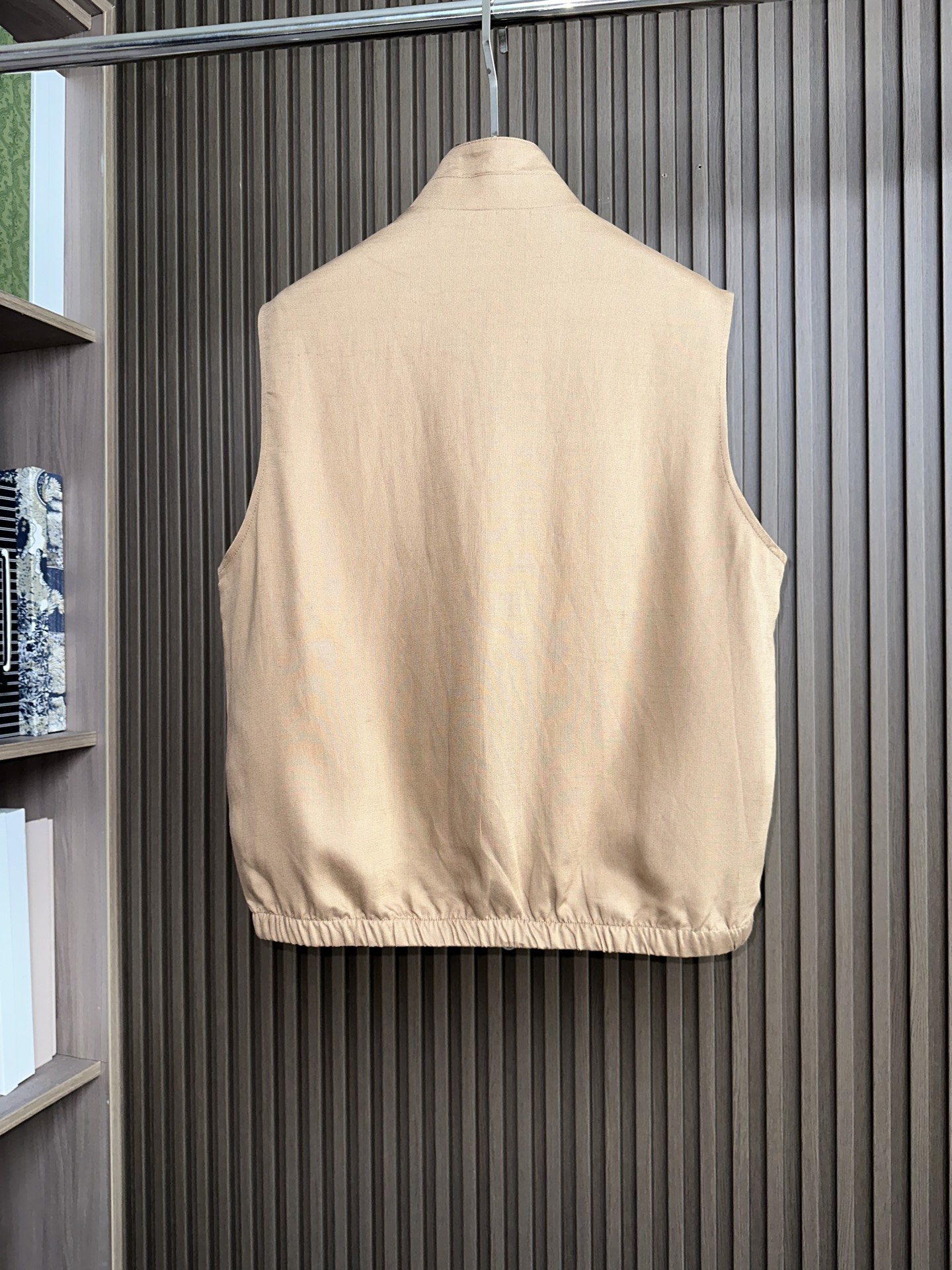 26ss 早春新品Loro piana轻奢立领马甲 | 把高级感穿在日常甄选高支面料，触感软糯，垂坠有型