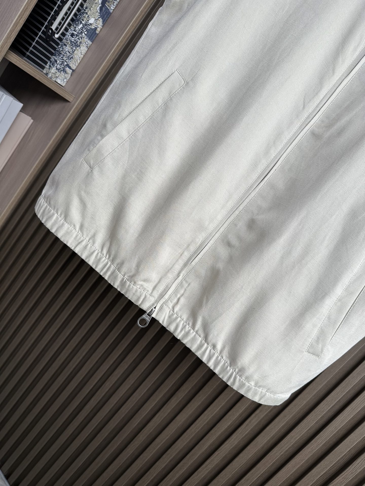 26ss 早春新品Loro piana轻奢立领马甲 | 把高级感穿在日常甄选高支面料，触感软糯，垂坠有型