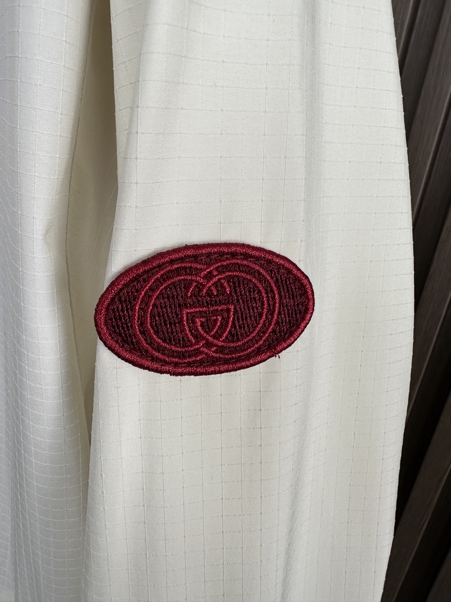 GUUCI顶奢新品！26 年春夏薄外套，连帽款，选用顶级原版材质，其质感让你爱不释手 ，超柔 超软 超细